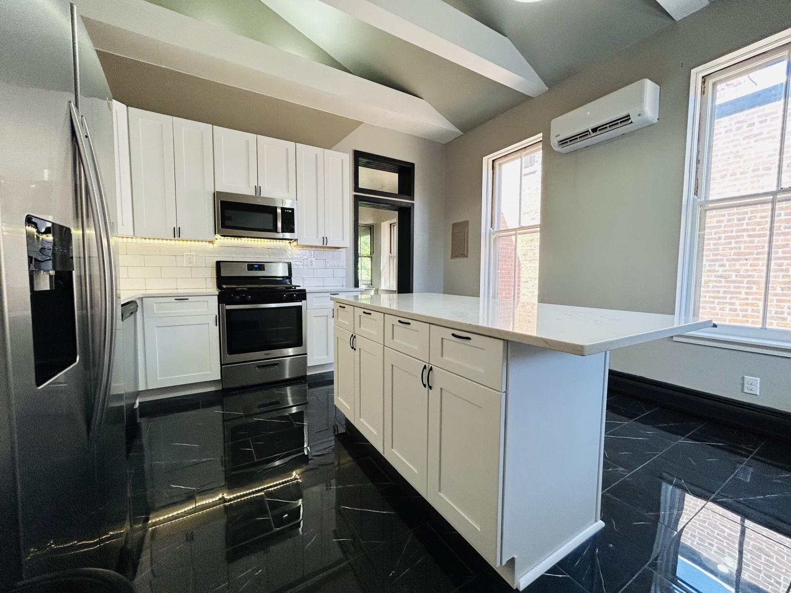 243 W 8th Street, 2 Property Photo 17