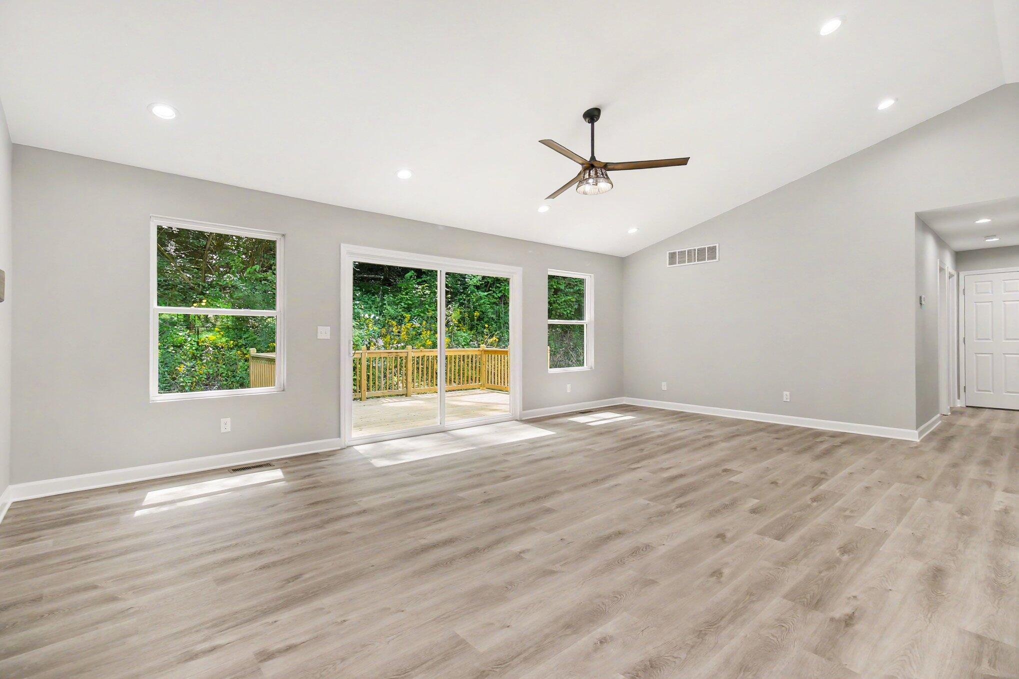 365 River Road Property Photo 6