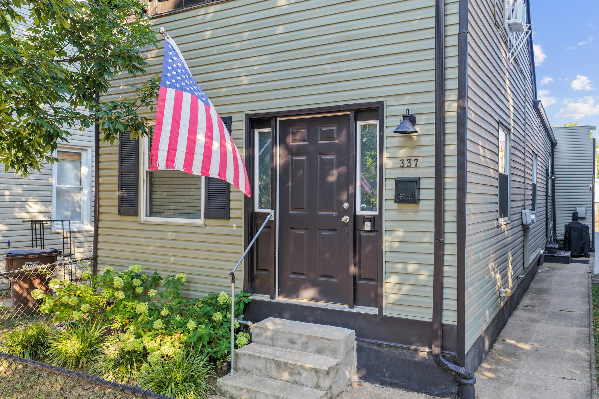 337 Lindsey Street Property Photo 1