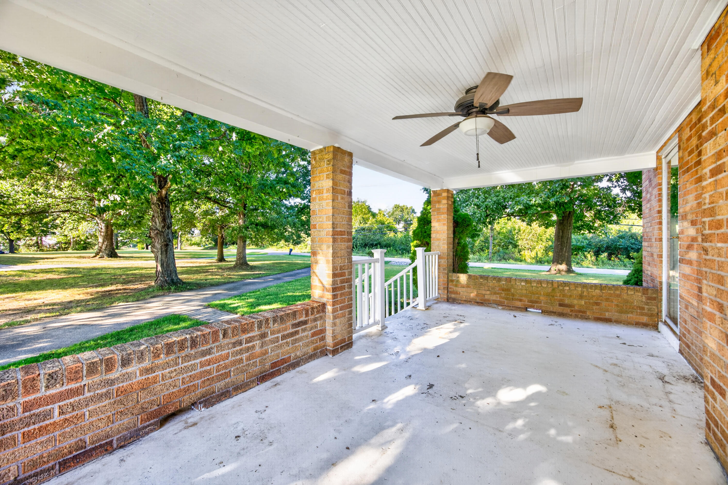 1820 Old N Bend Road Property Photo 7