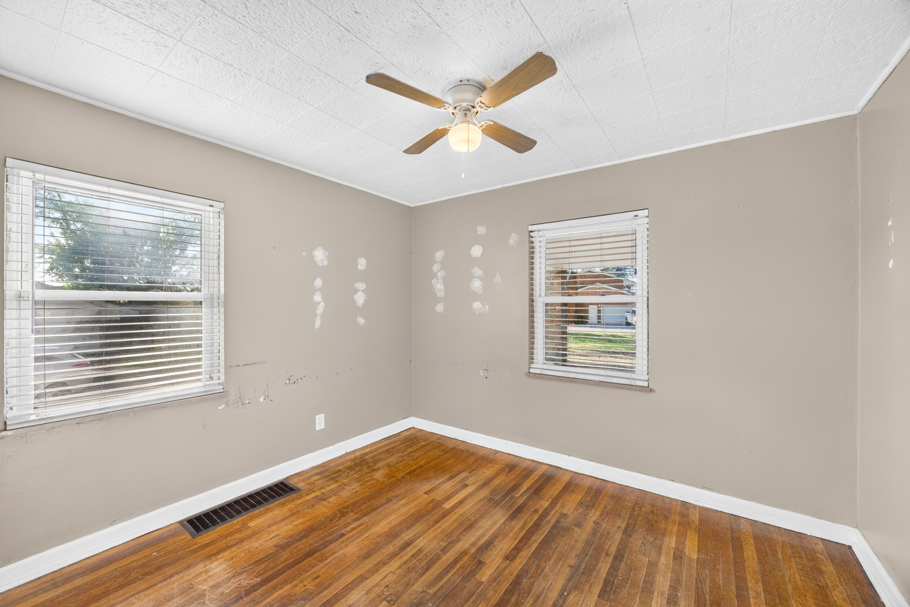 1820 Old N Bend Road Property Photo 15