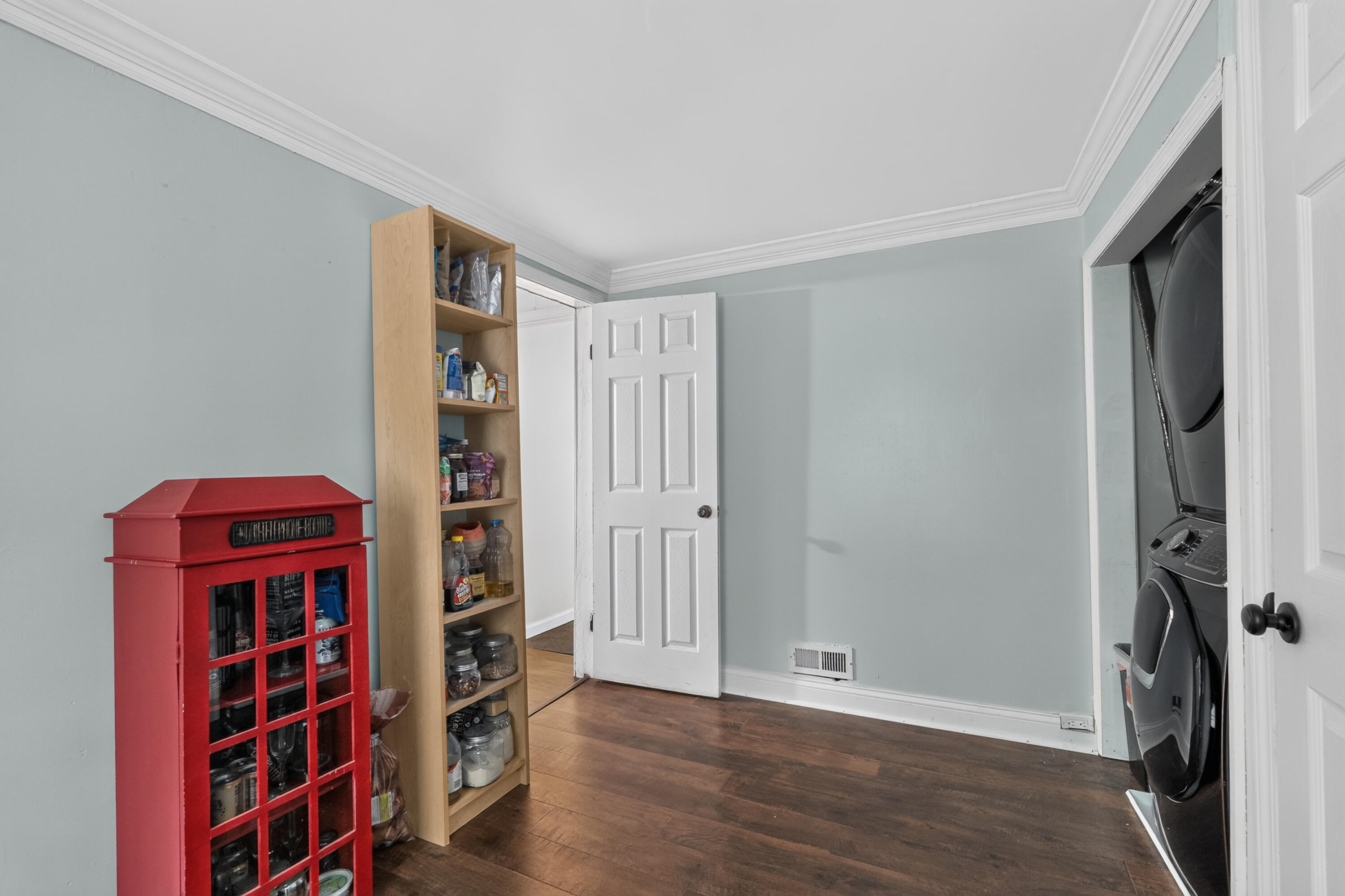 31 Delta Avenue Property Photo 9