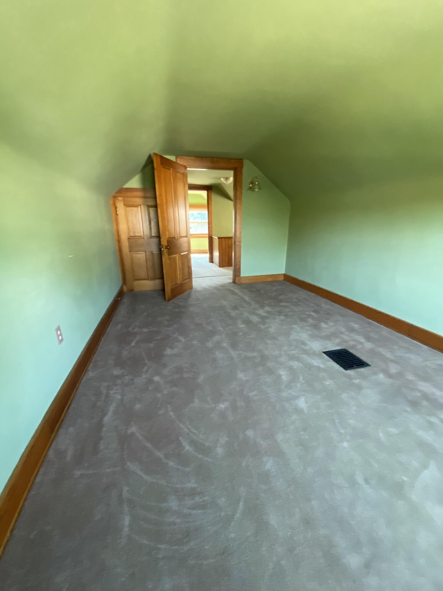 229 Wallace Avenue Property Photo 36