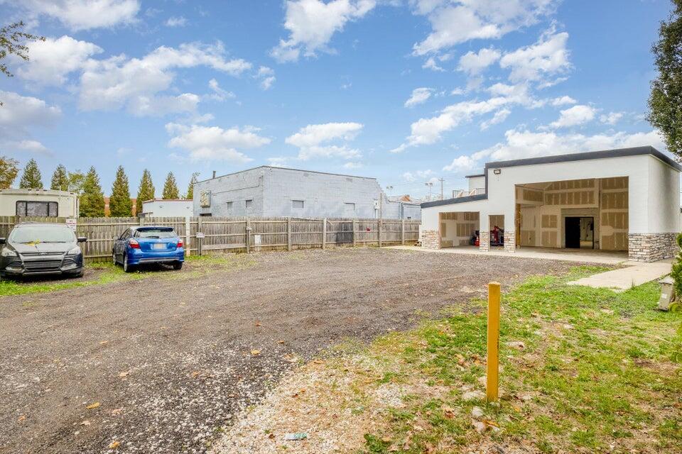 6603 Dixie Hwy Property Photo 3
