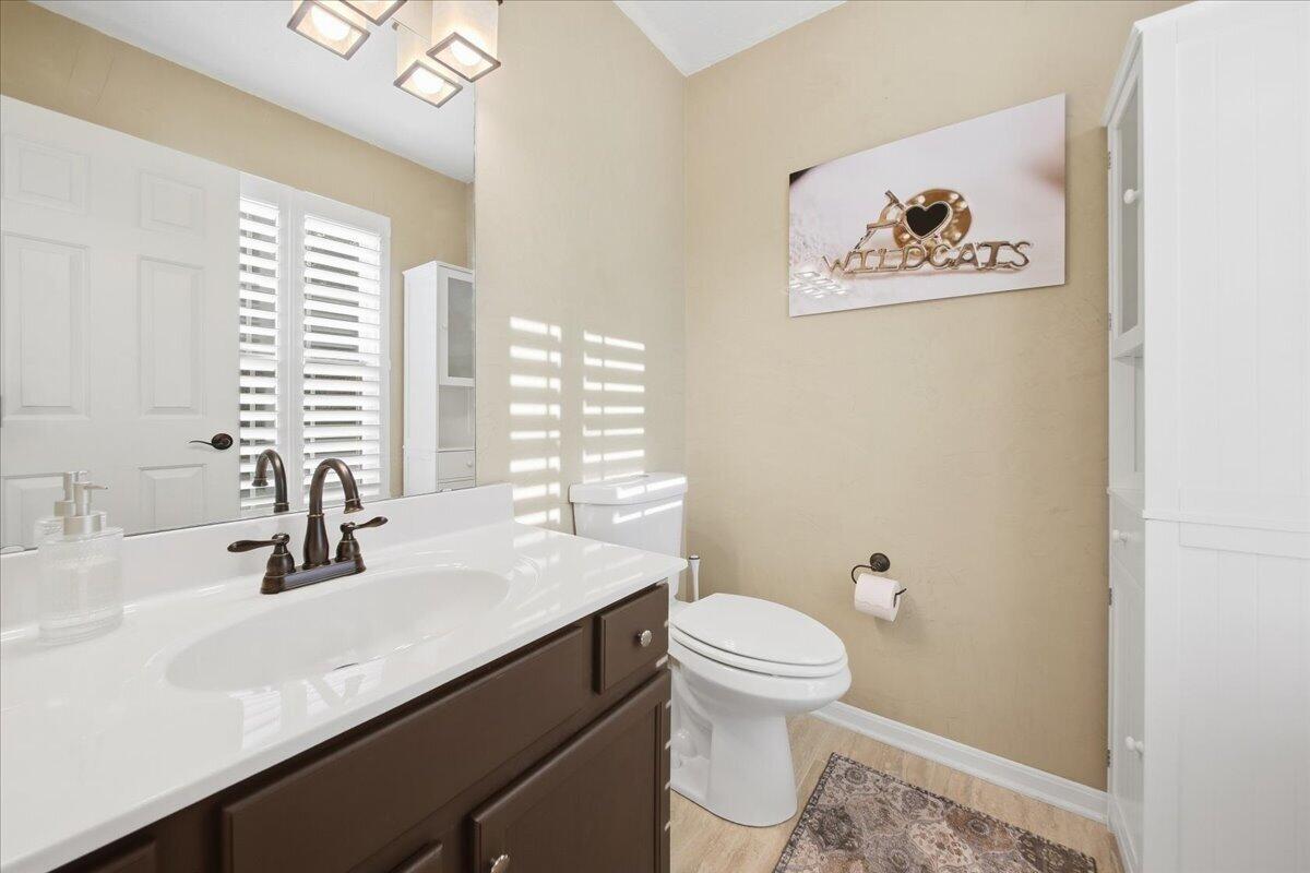 10001 Irish Way Property Photo 38