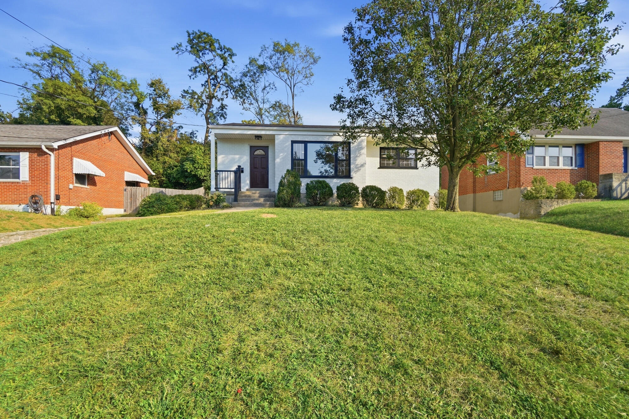 114 Garden Way Property Photo 2