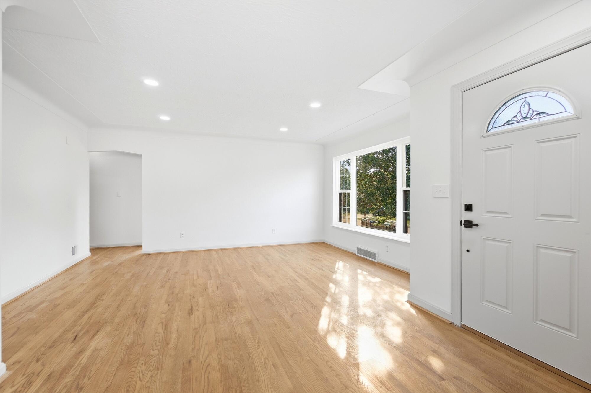 114 Garden Way Property Photo 3
