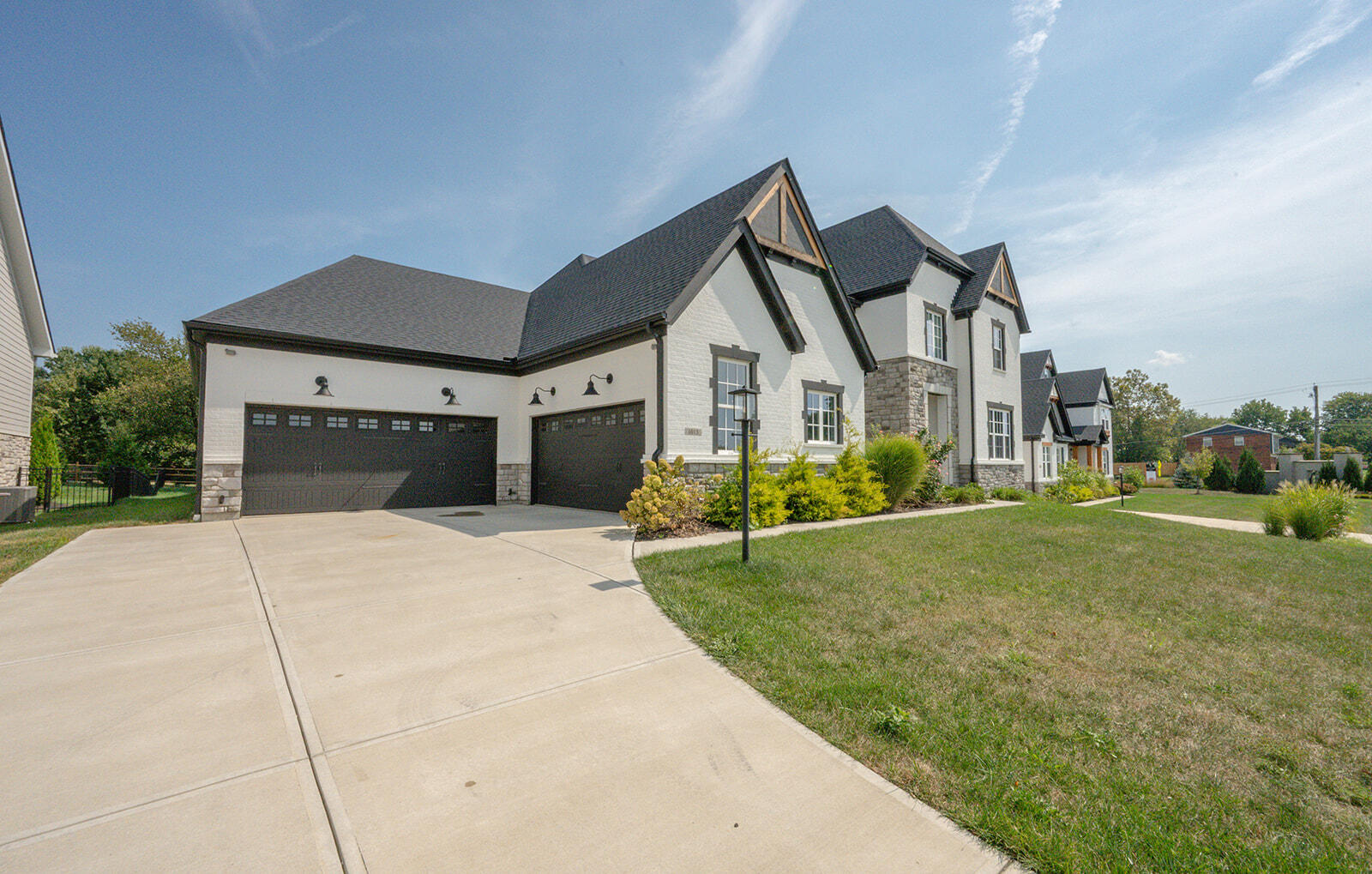 1013 Walburg Avenue Property Photo