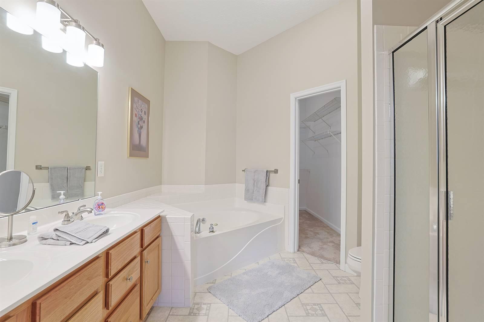 320 Shadow Ridge Drive Property Photo 18