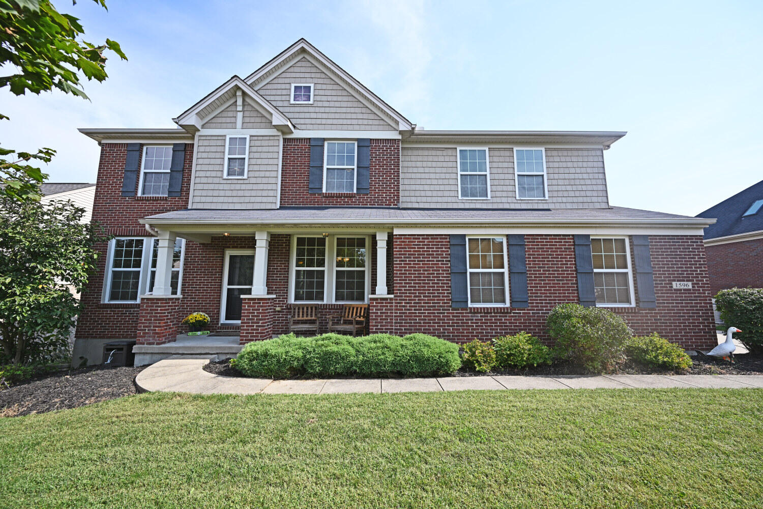 1596 Southcross Drive Property Photo 1
