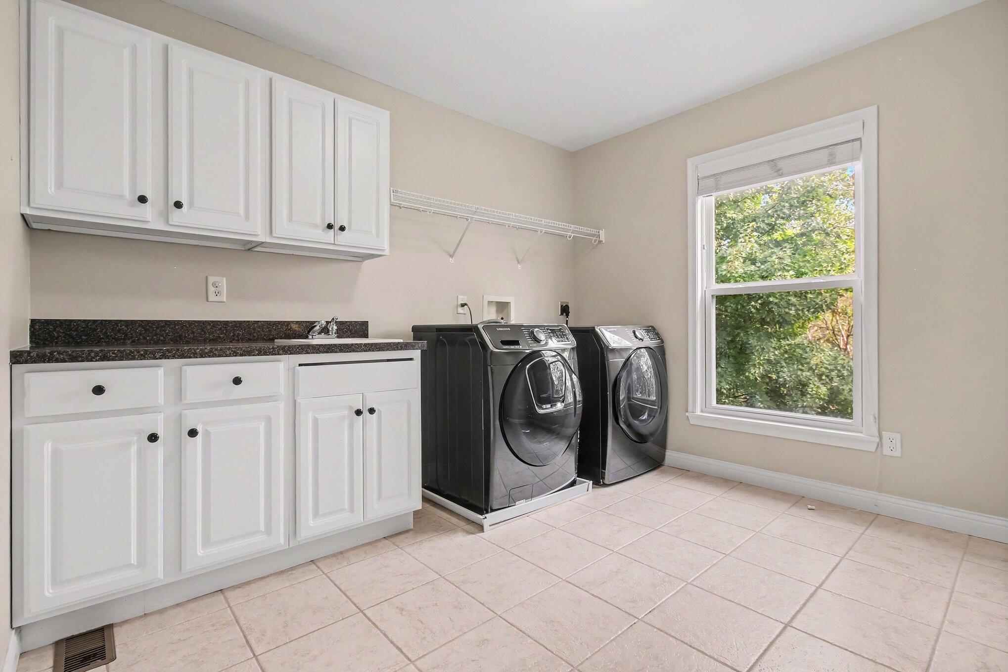 1023 Aristides Drive Property Photo 22