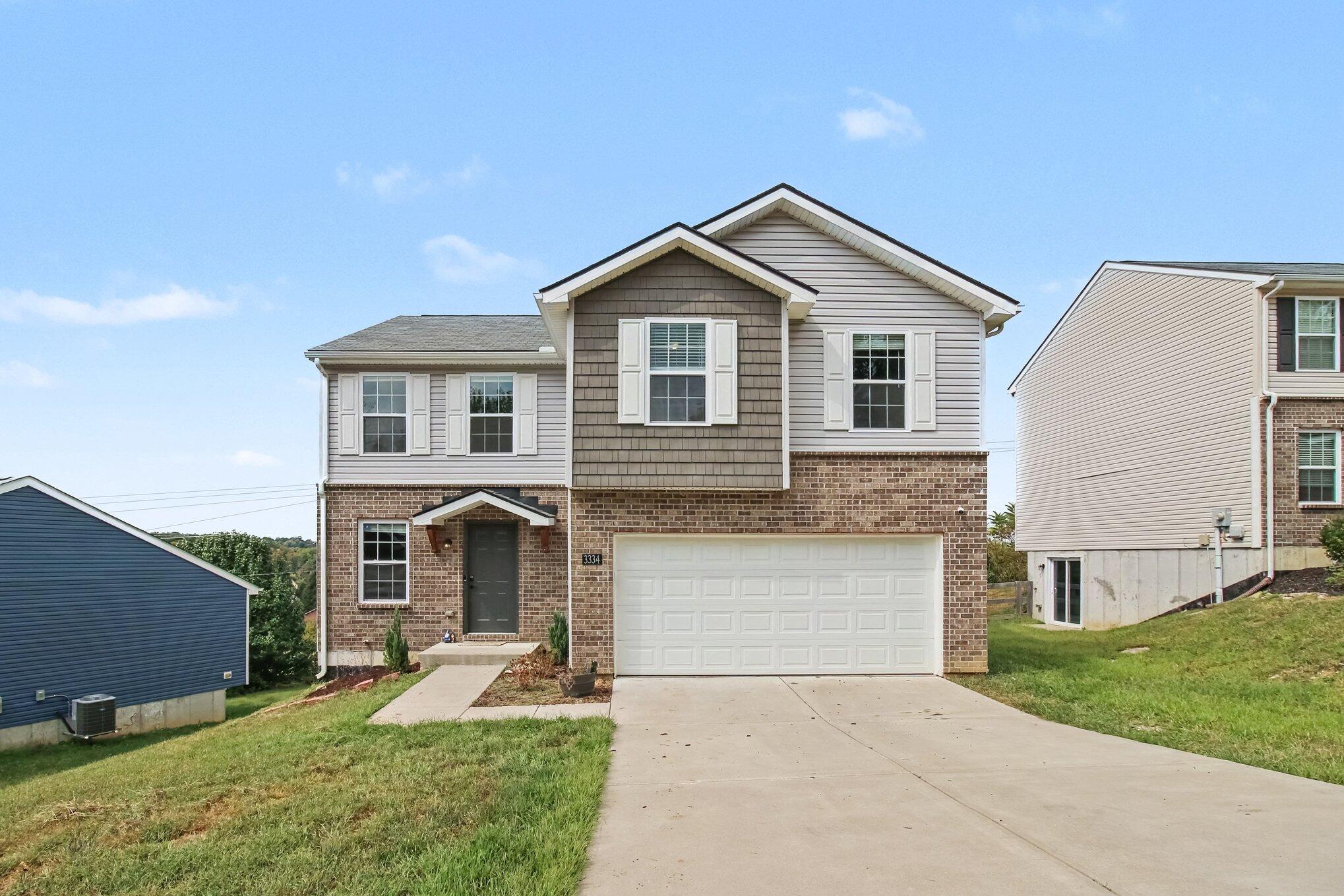 3334 Falling Brook Way Property Photo 1