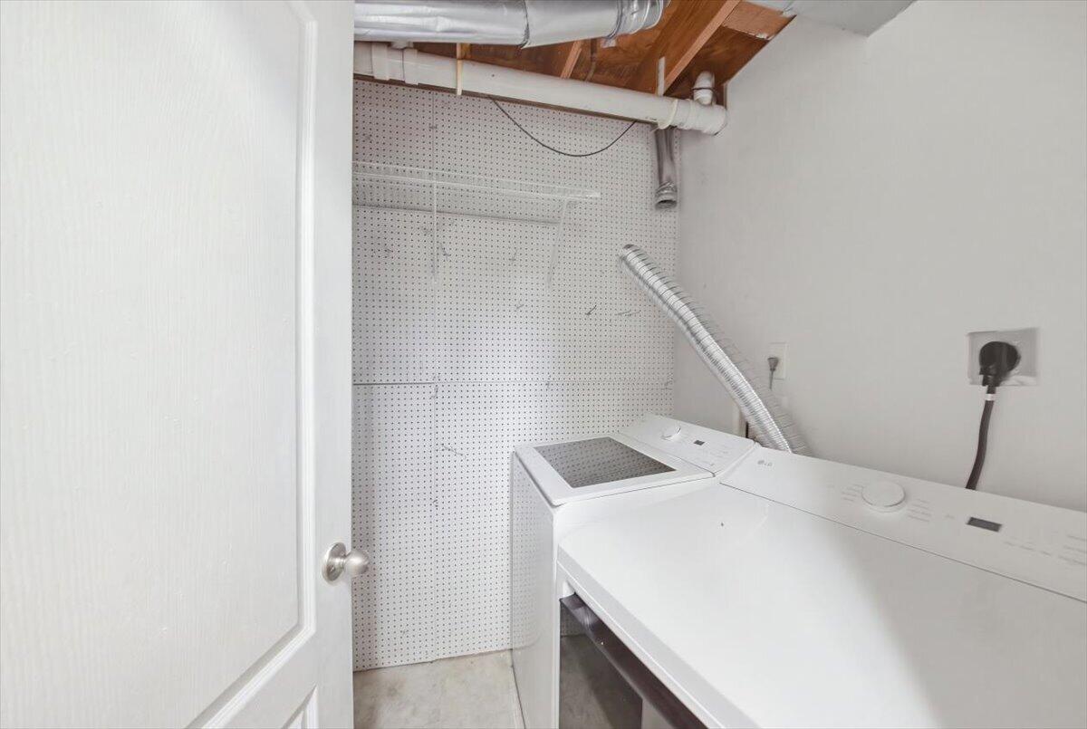 1837 Asbury Way Property Photo 22