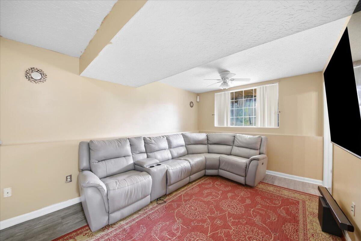 1837 Asbury Way Property Photo 23