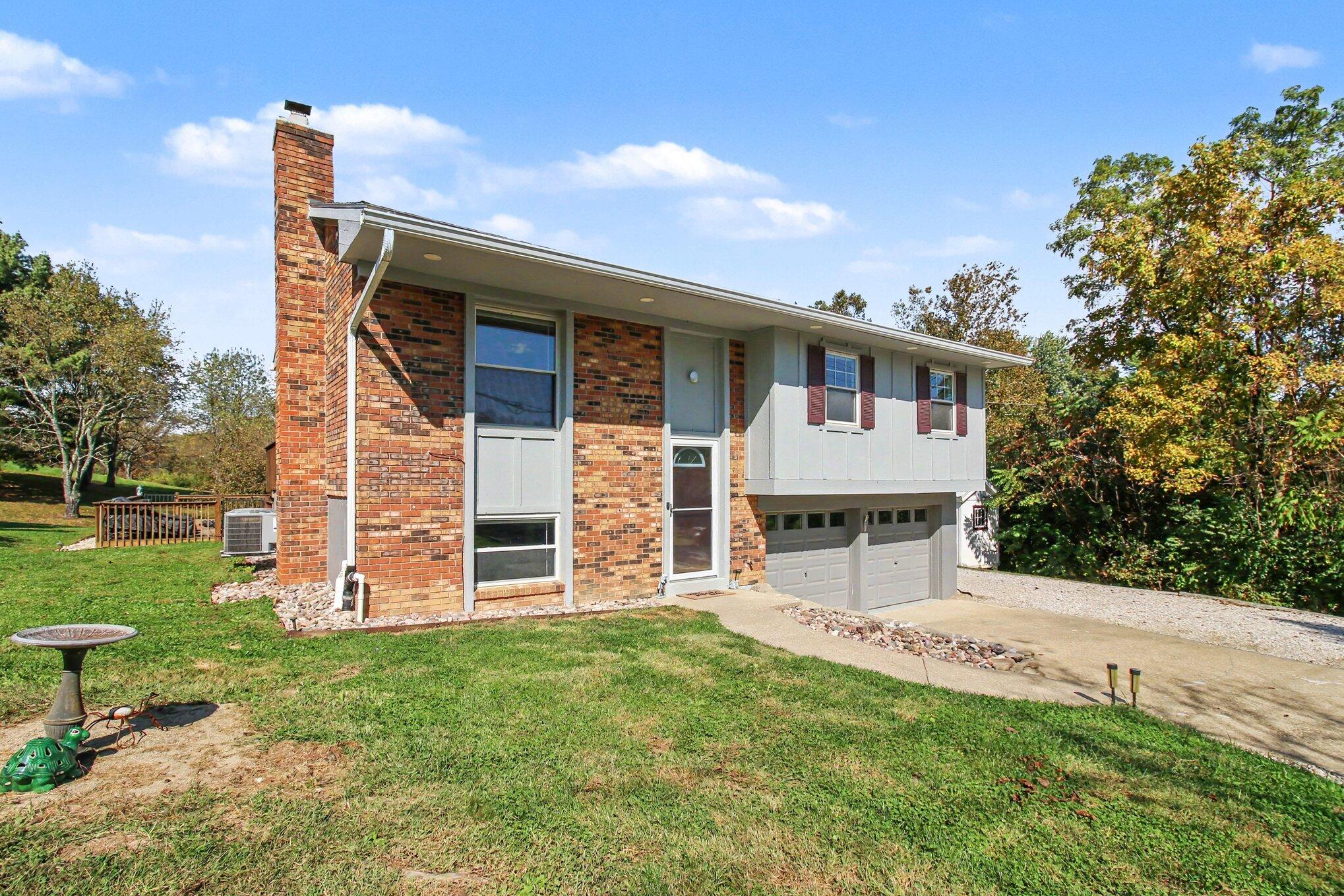 1721 Graves Road Property Photo 2