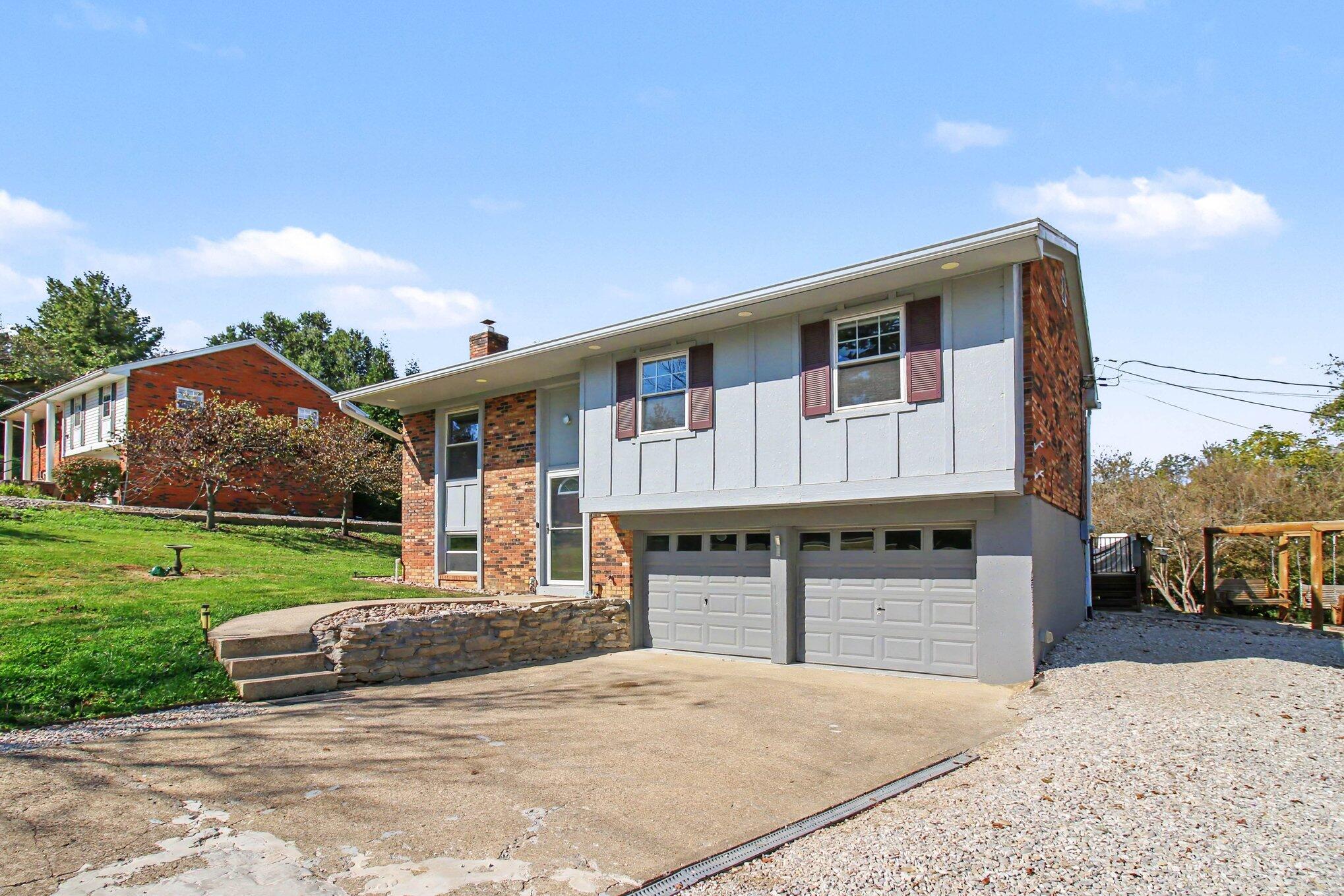 1721 Graves Road Property Photo 3