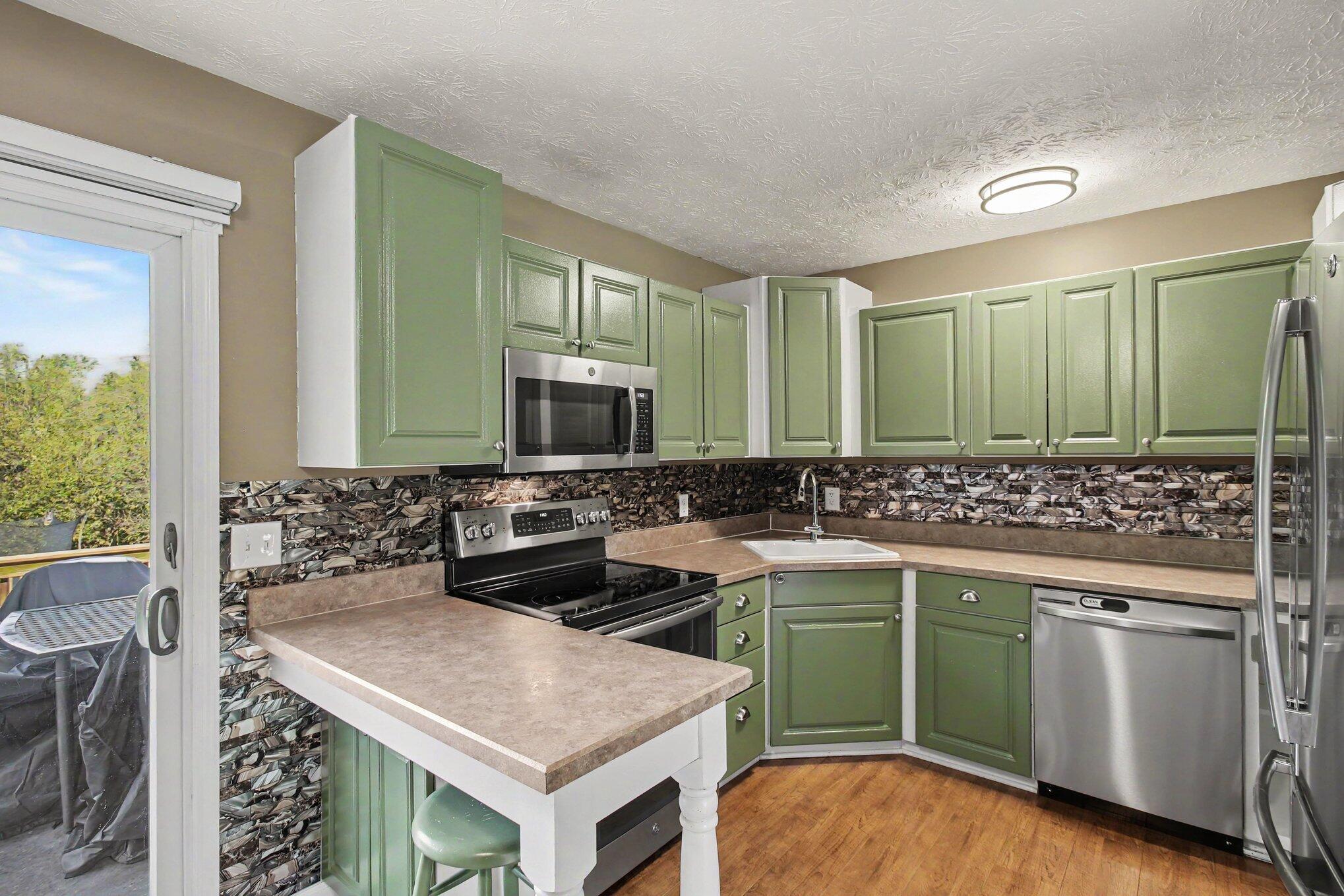 1721 Graves Road Property Photo 9