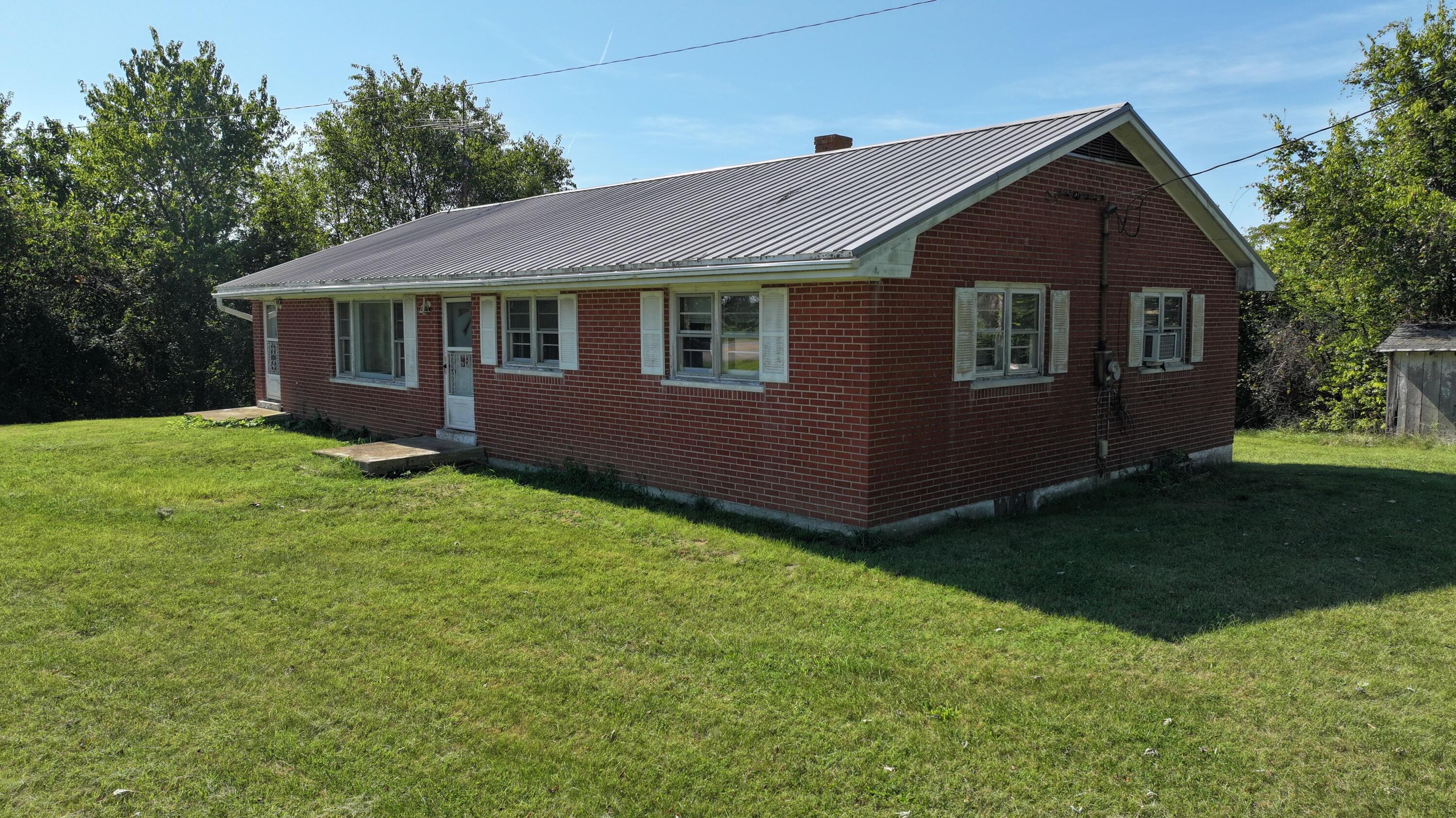 2470 Southfork Road Property Photo 2