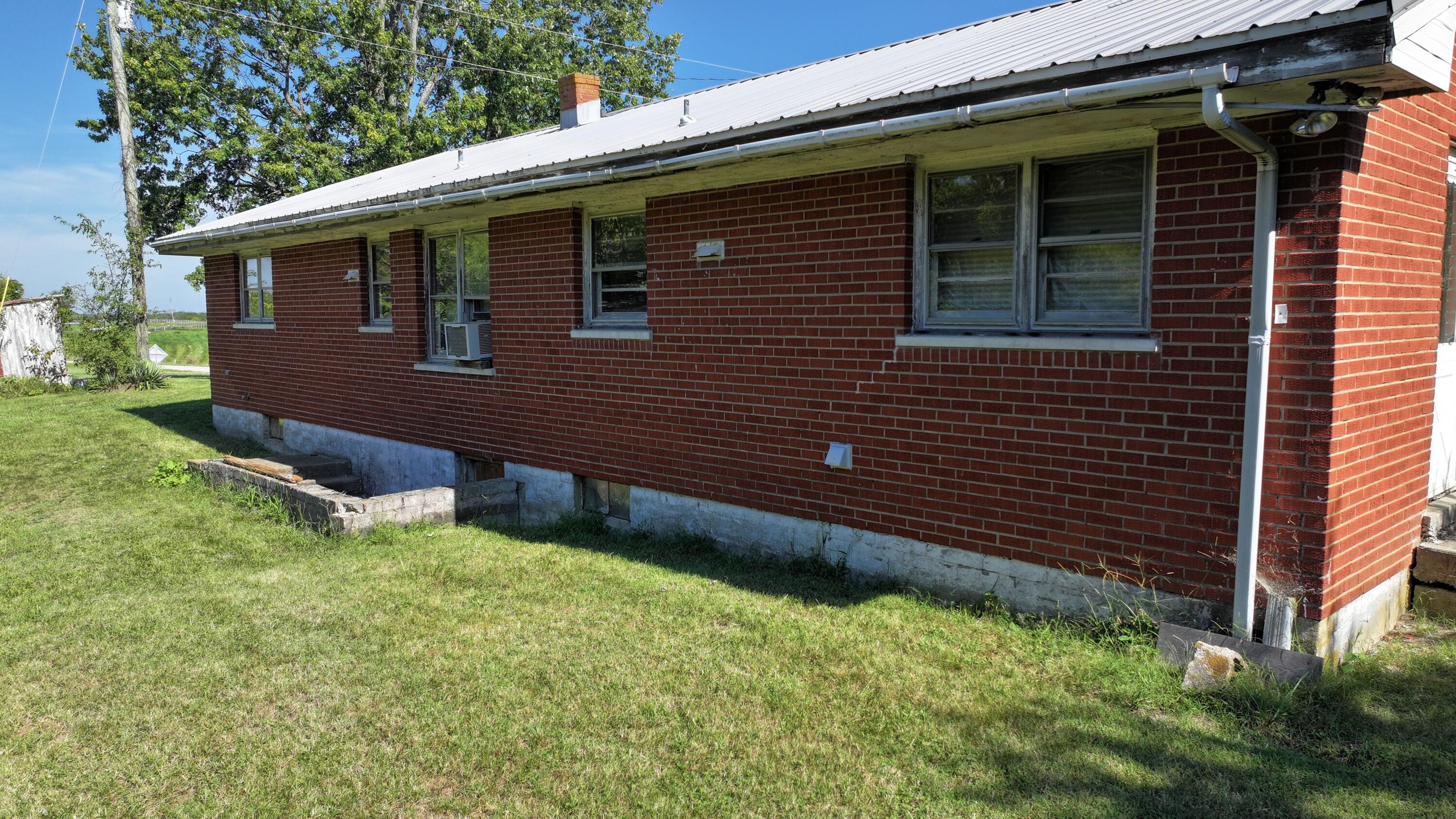 2470 Southfork Road Property Photo 4