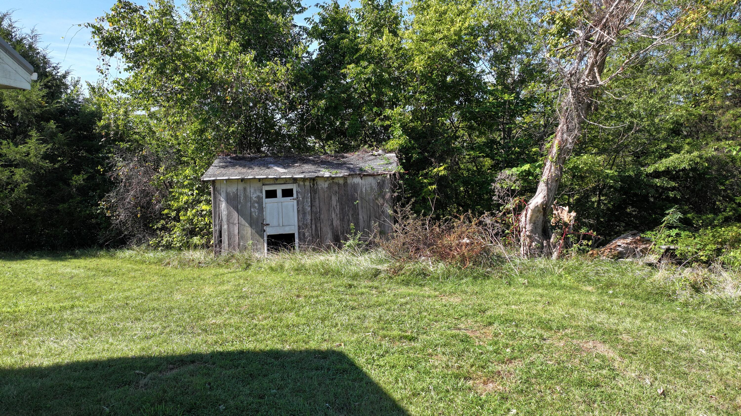 2470 Southfork Road Property Photo 5