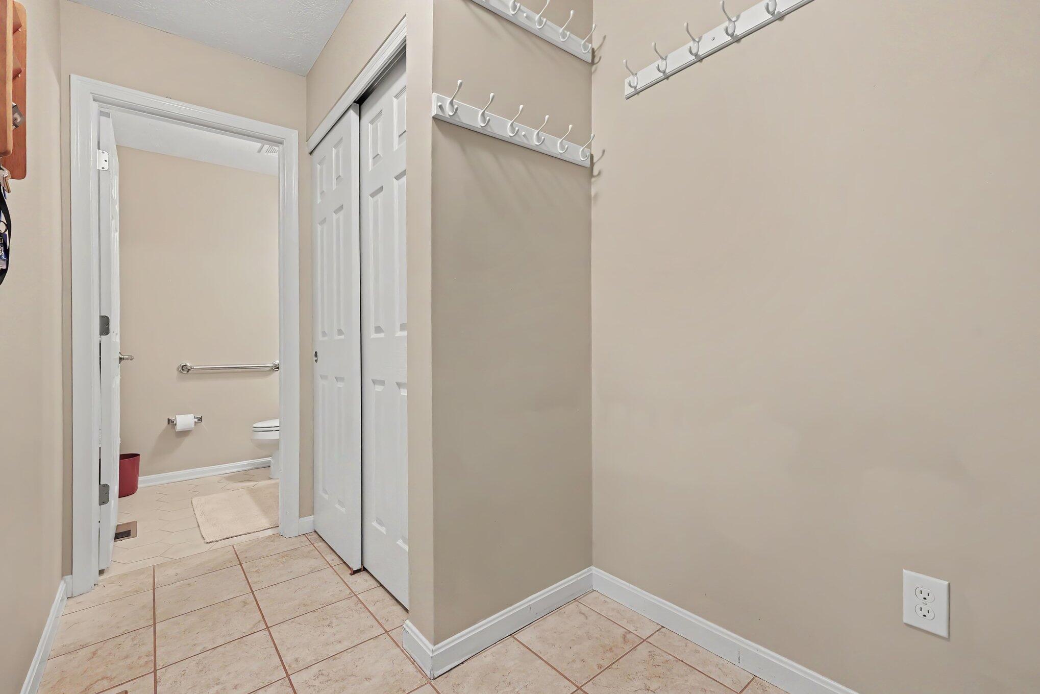 933 Hawkshead Lane Property Photo 41