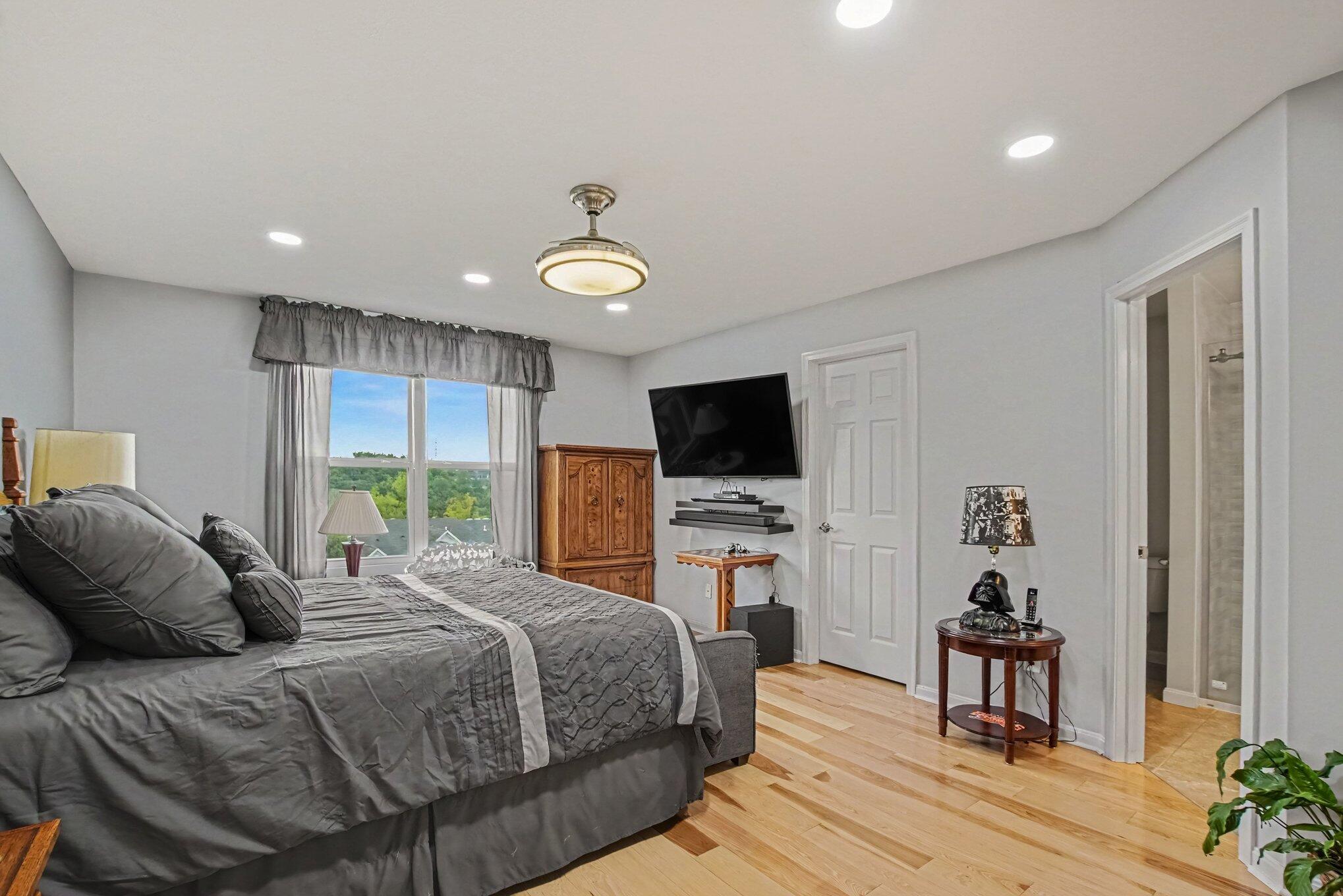 933 Hawkshead Lane Property Photo 42