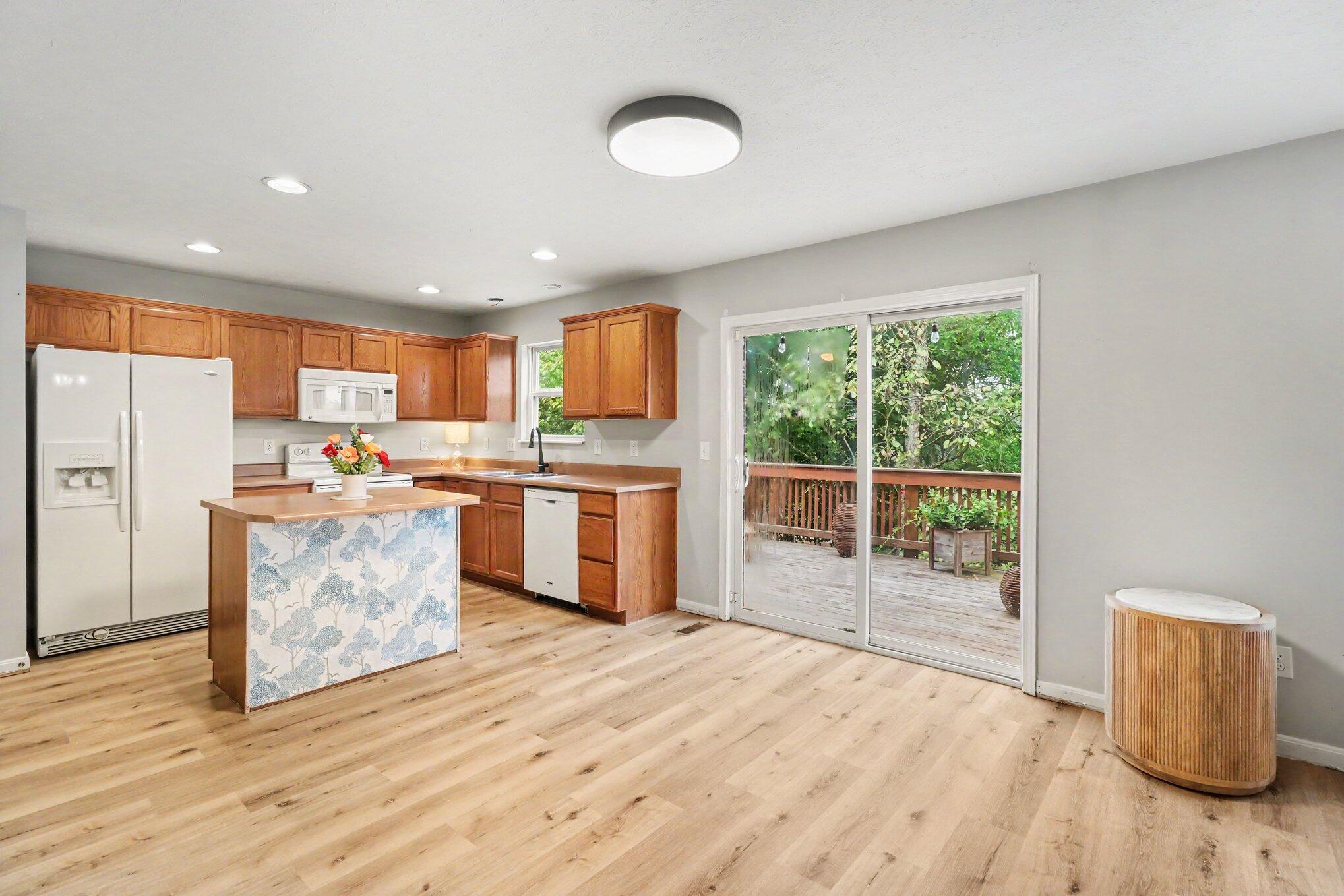 2756 Pebble Creek Way Property Photo 8