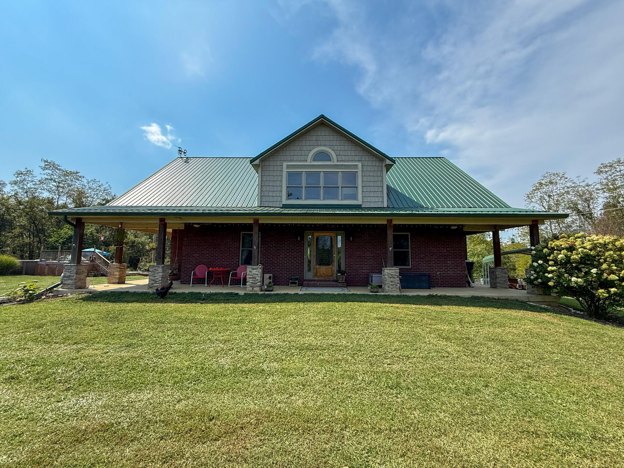 695 R Hazelton Road Property Photo 1