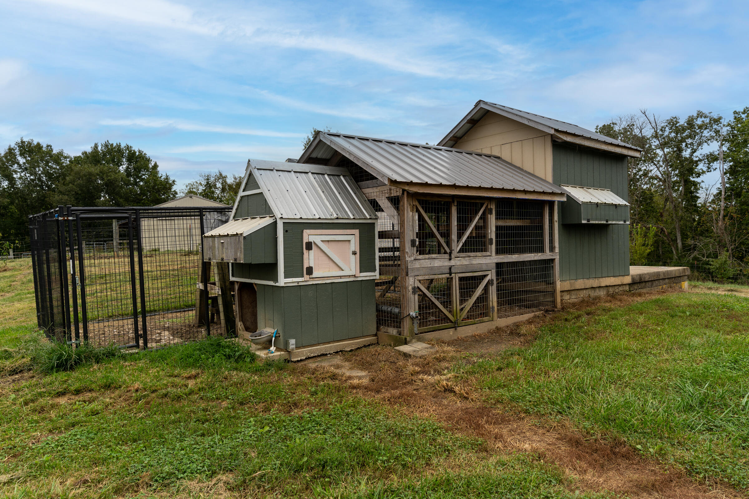 3140 Crooked Creek Road Property Photo 1