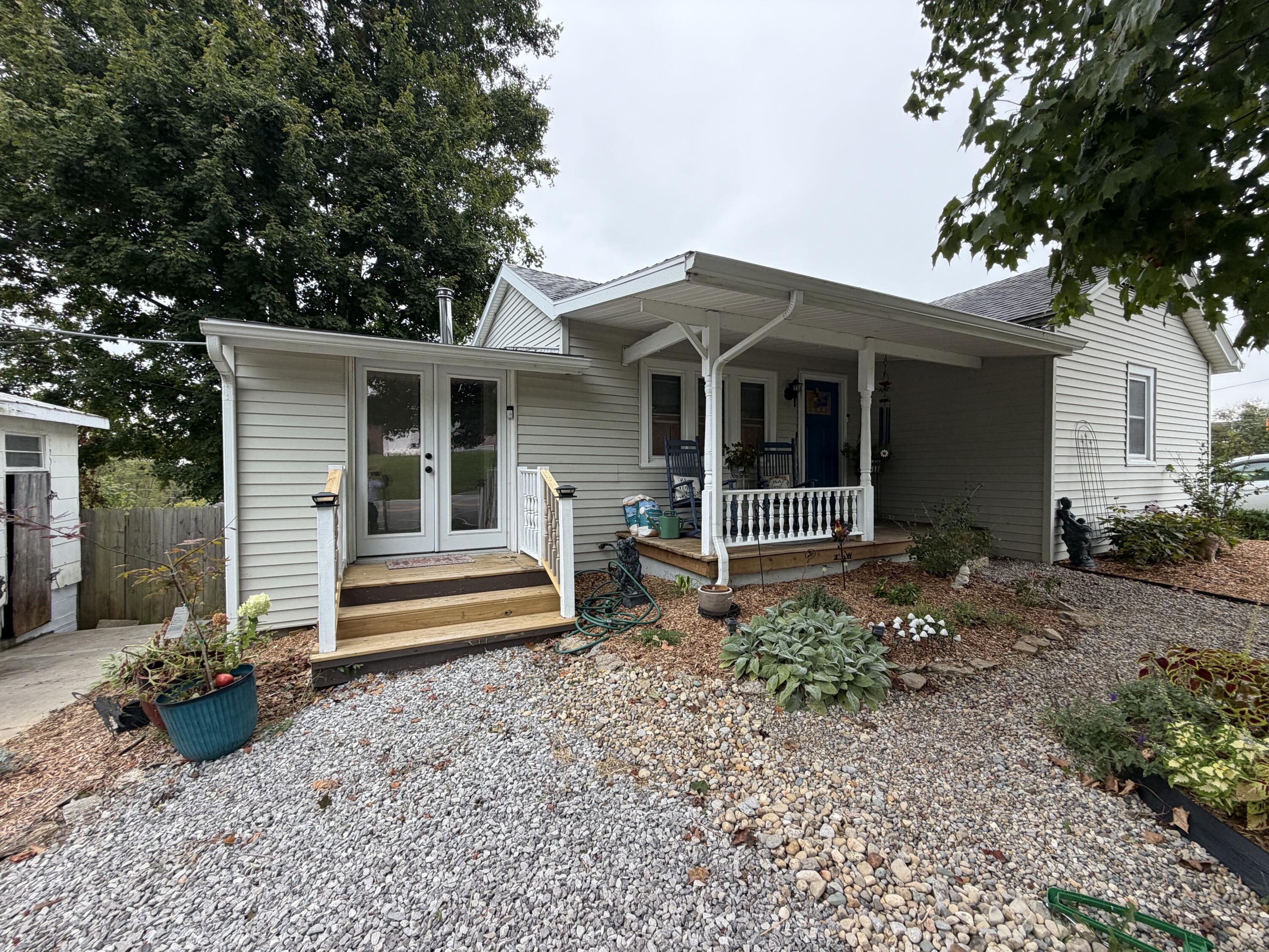 10755 Hwy 127 N Property Photo 1