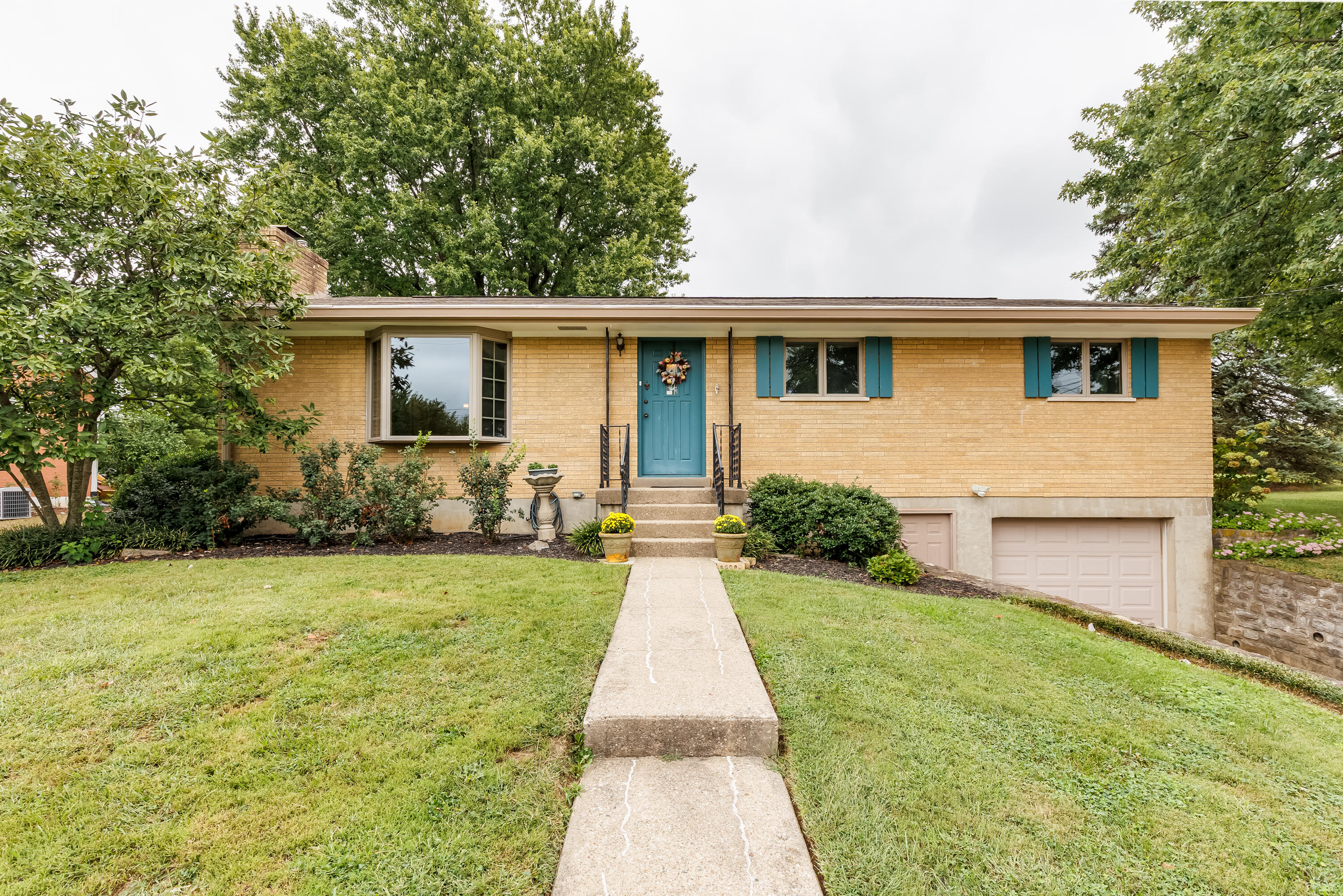 752 Rogers Road Property Photo 1