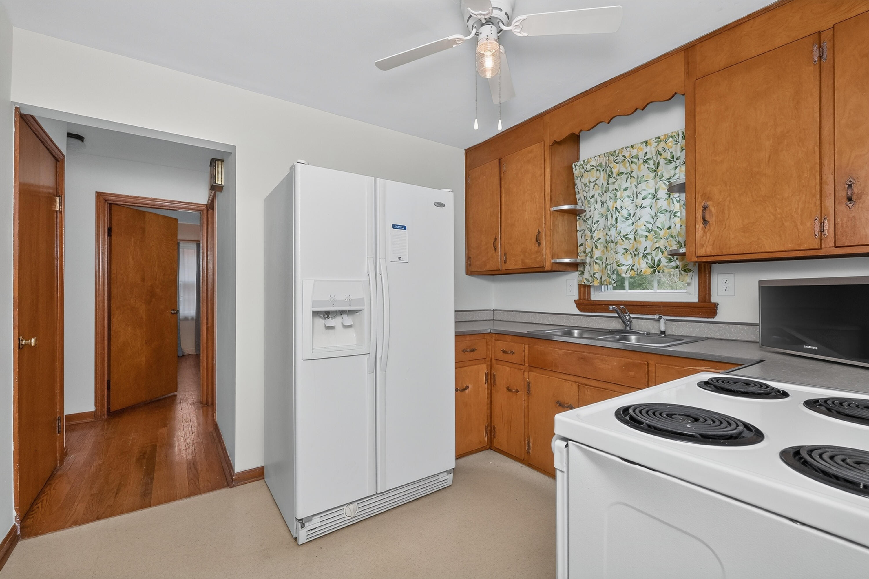 24 Cardinal Place Property Photo 4
