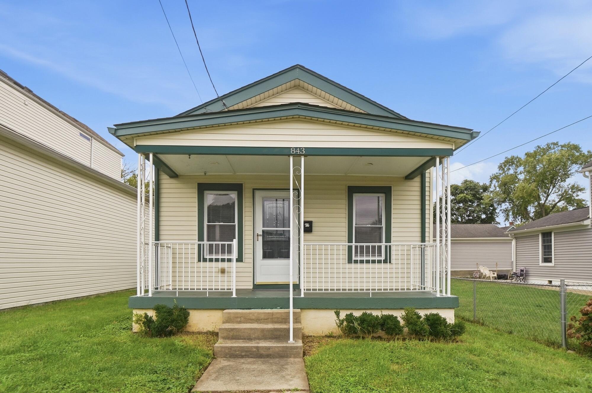 843 Elm Street Property Photo 1