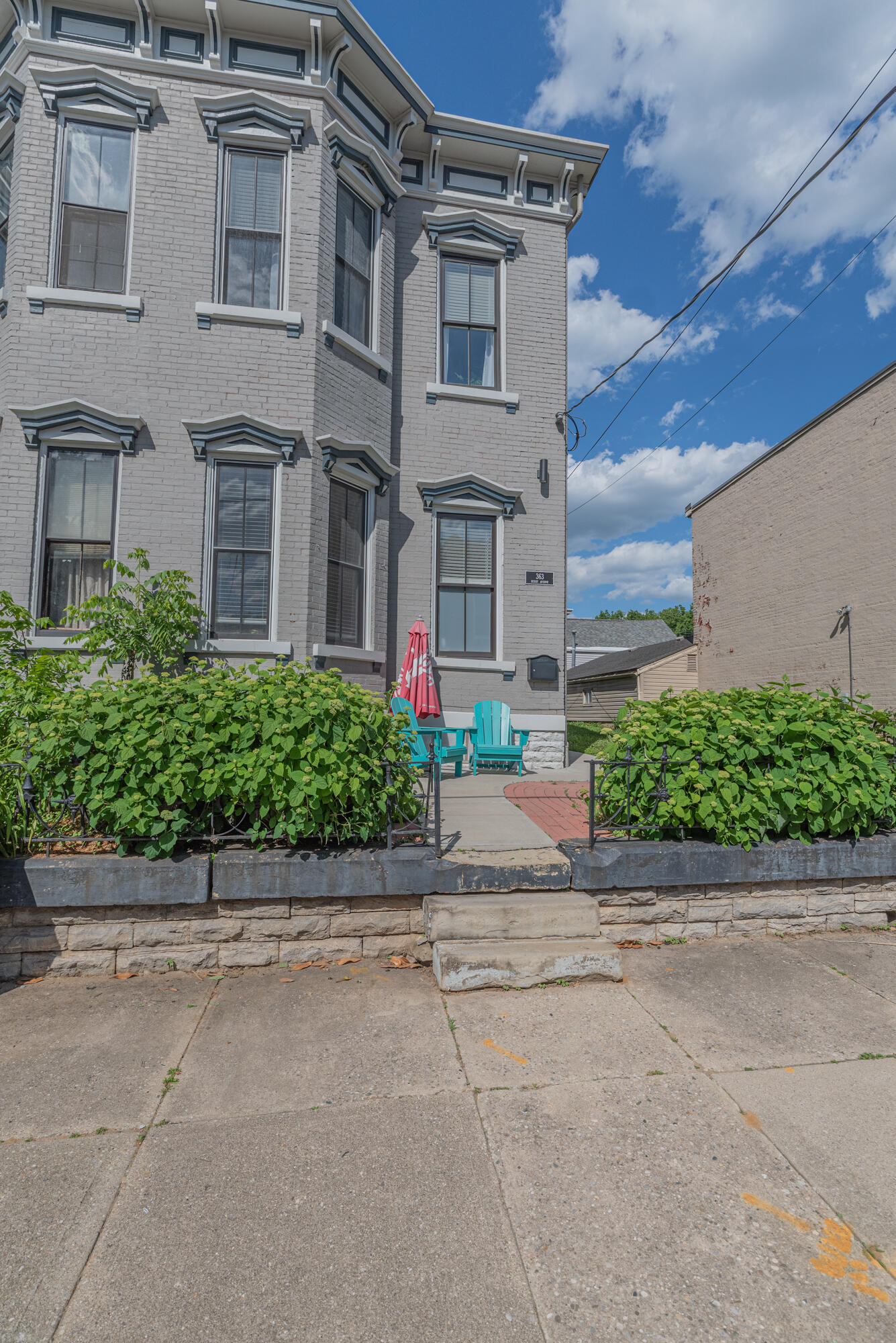 363 Berry Avenue Property Photo 1