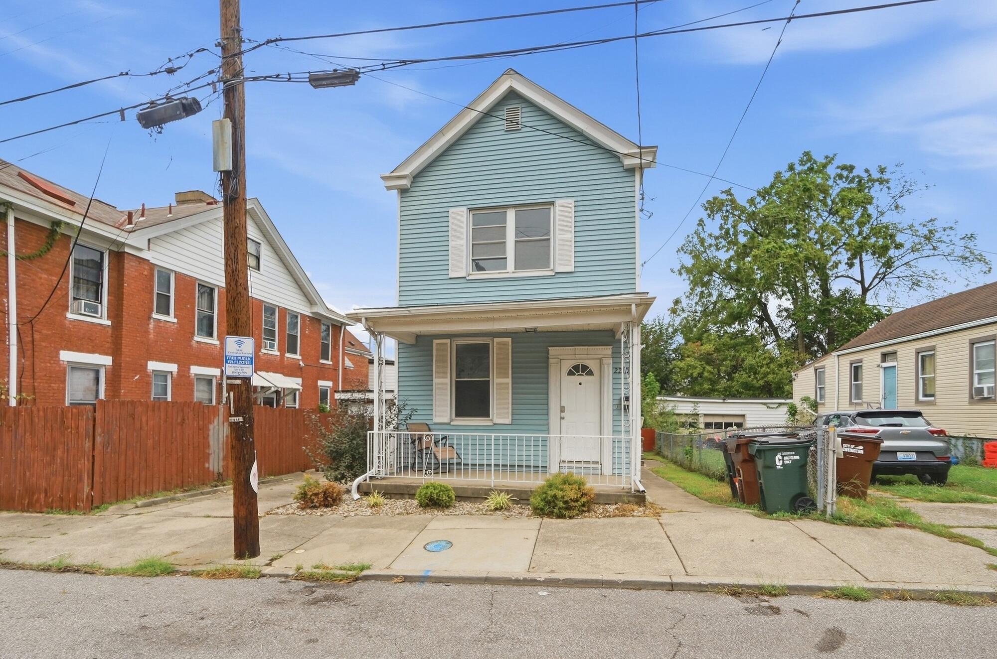2210 Busse Street Property Photo 3