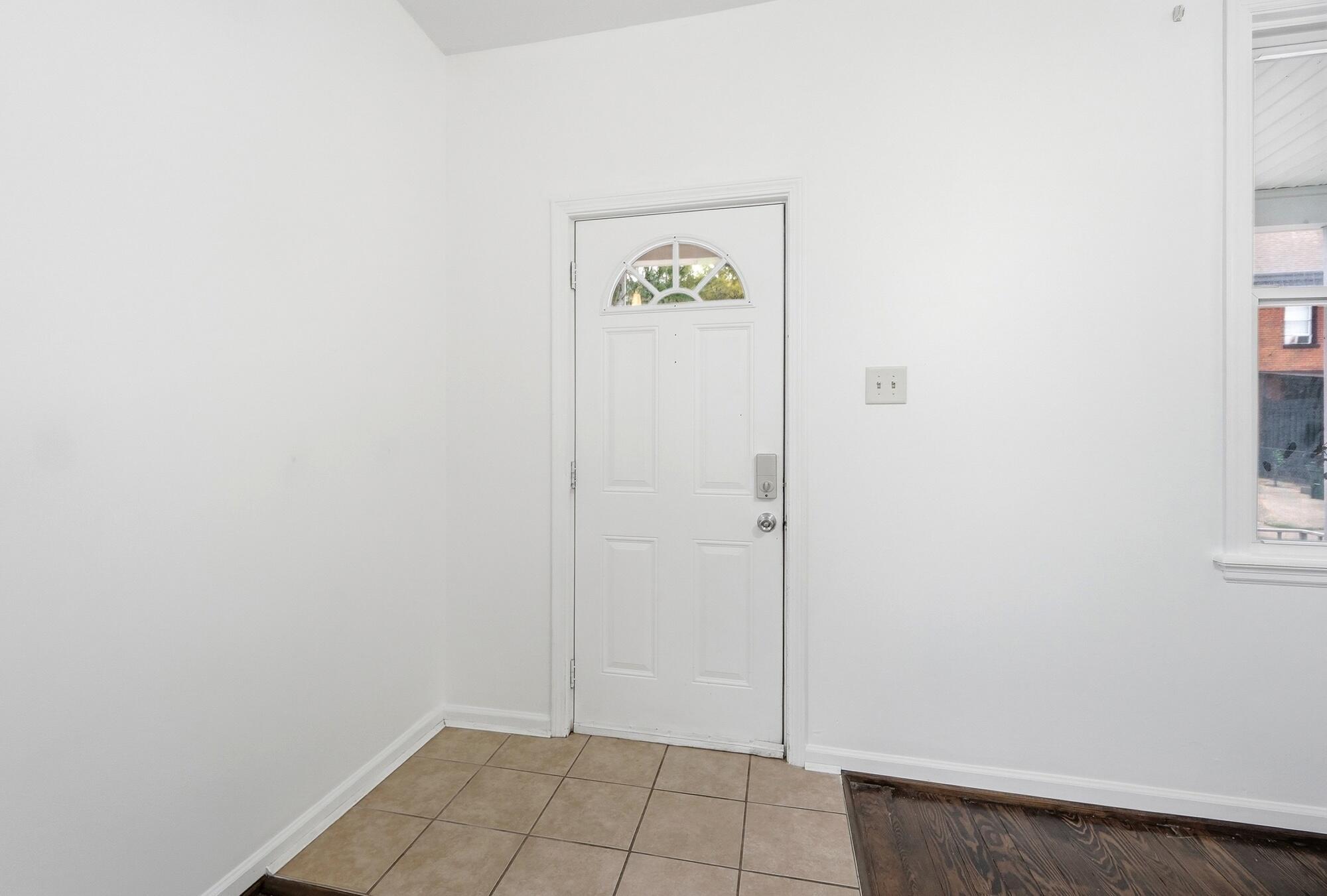 2210 Busse Street Property Photo 4