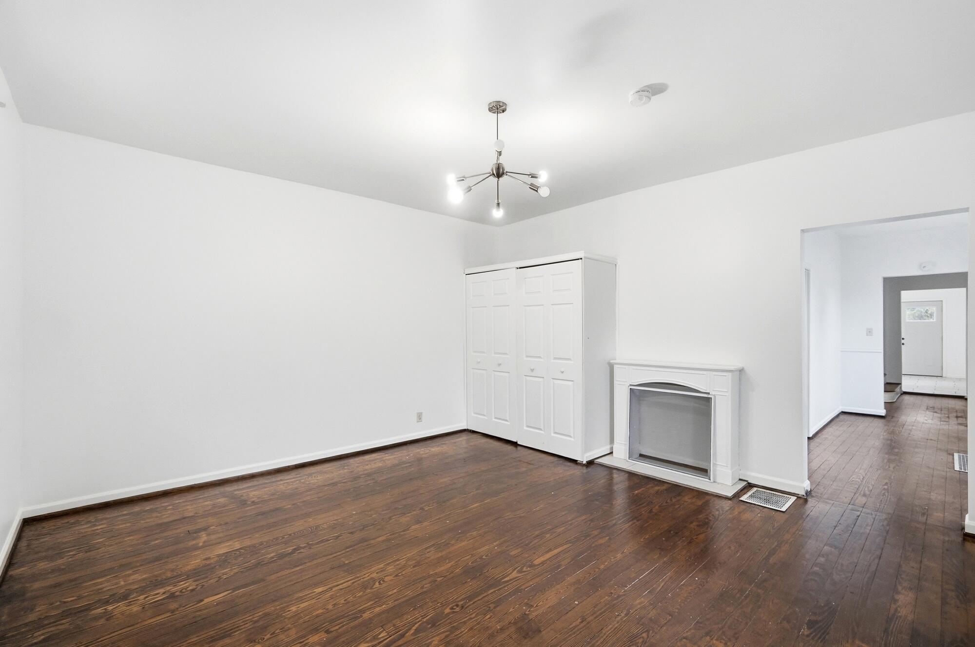 2210 Busse Street Property Photo 5