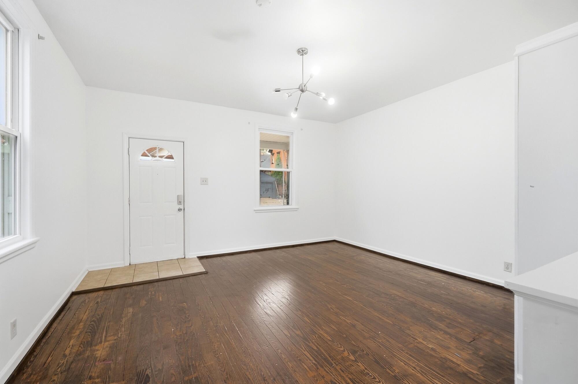 2210 Busse Street Property Photo 6