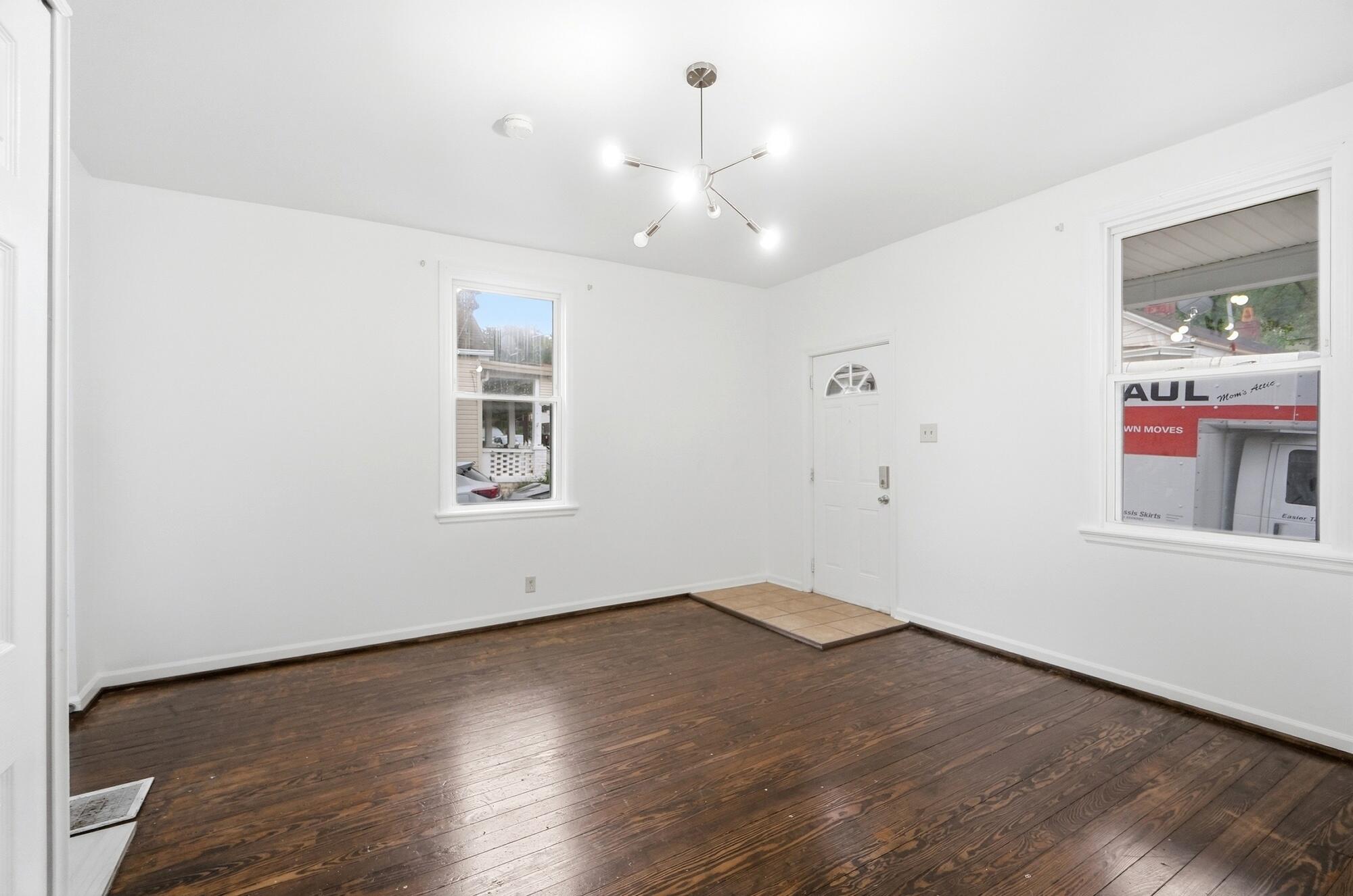 2210 Busse Street Property Photo 7