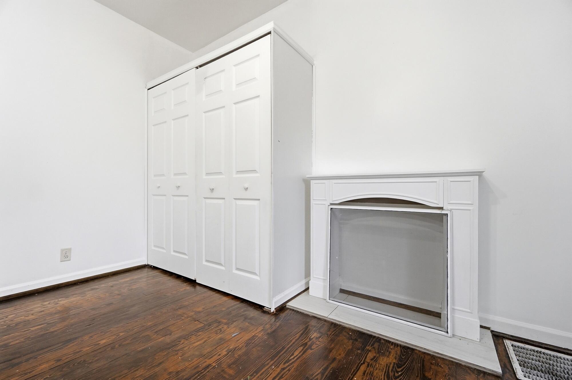 2210 Busse Street Property Photo 8