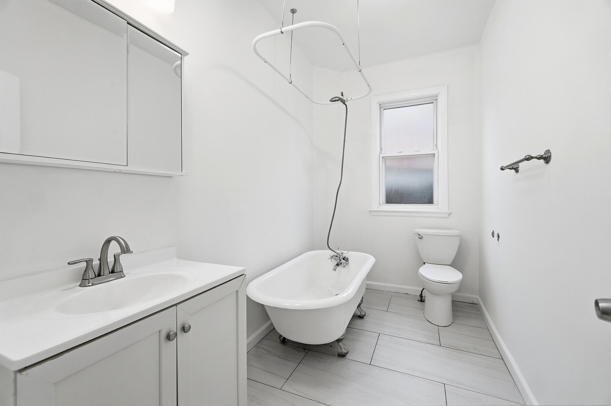 2210 Busse Street Property Photo 15