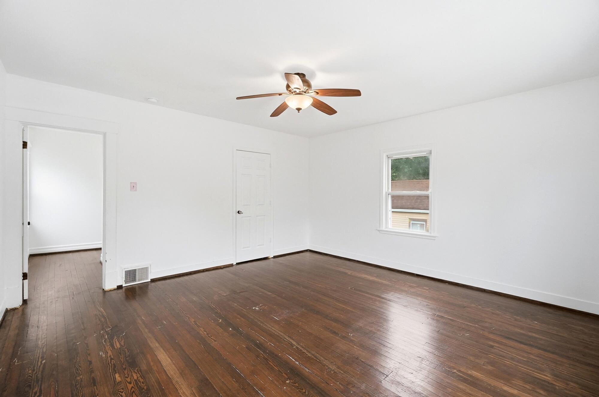2210 Busse Street Property Photo 29