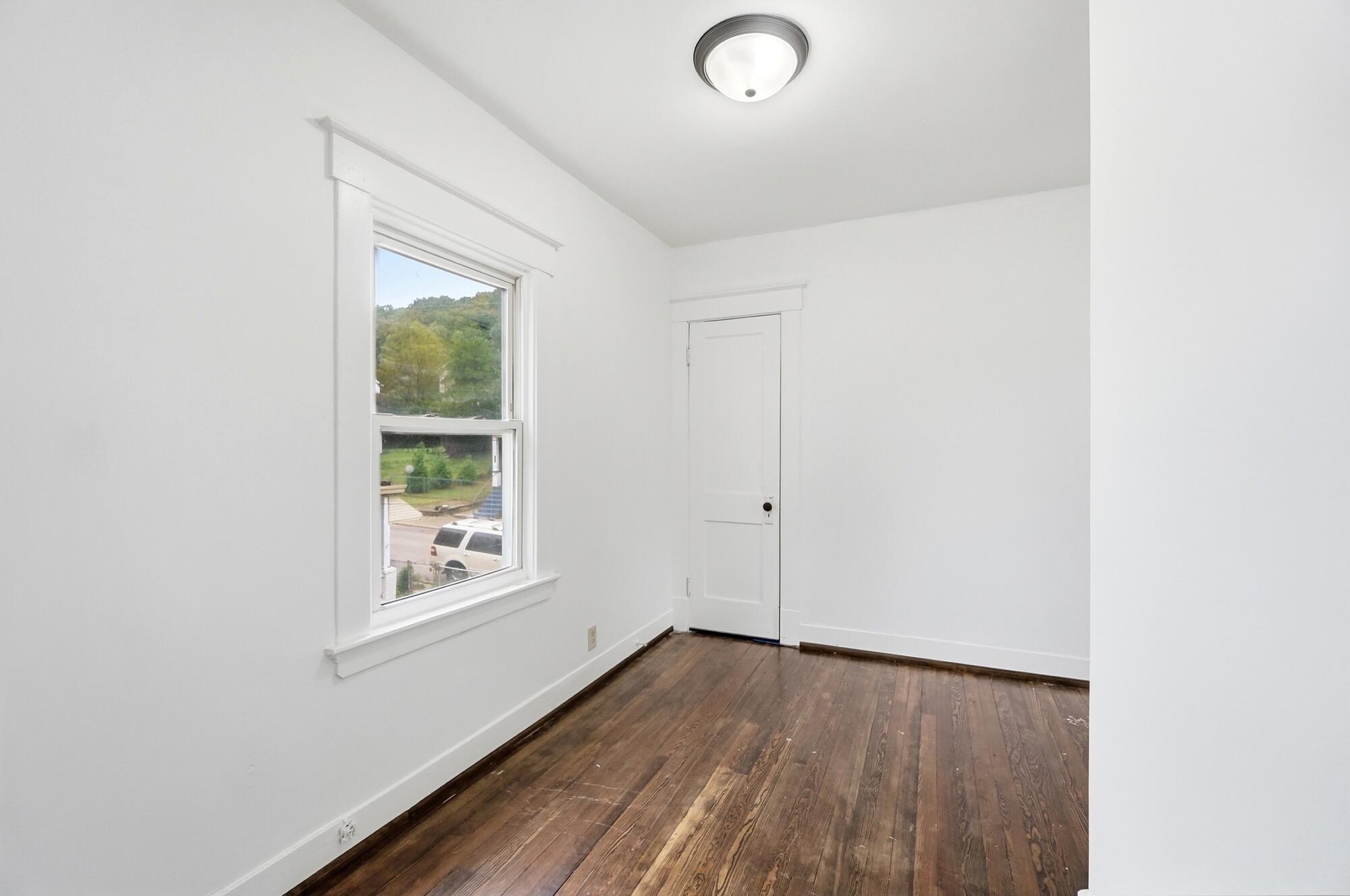 2210 Busse Street Property Photo 32