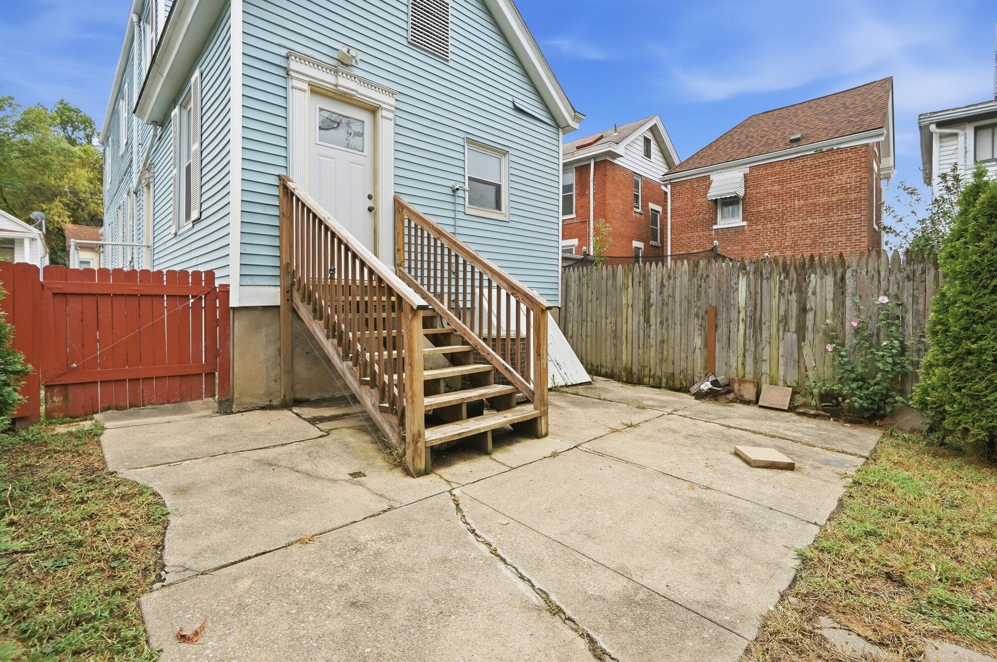 2210 Busse Street Property Photo 45