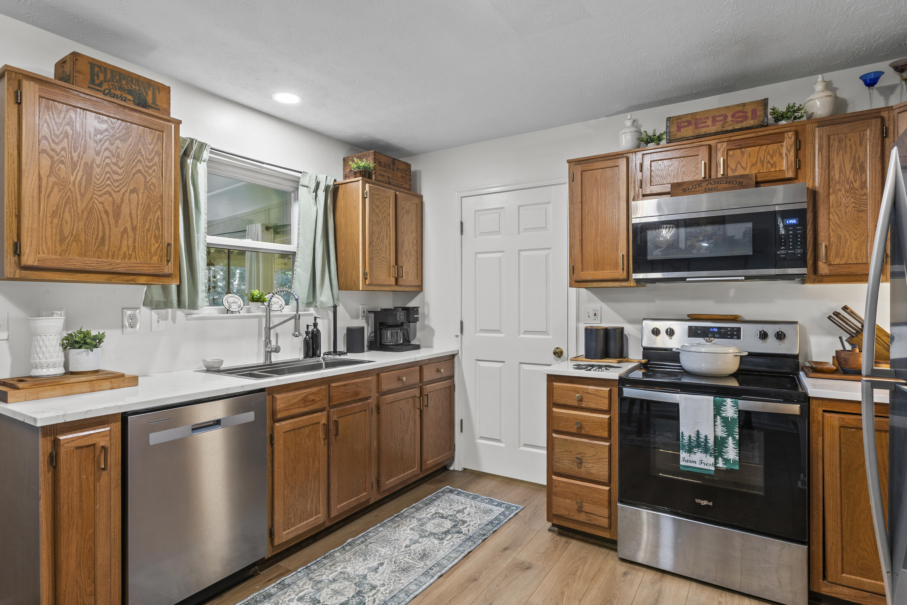 2951 Babbling Brook Way Property Photo 14