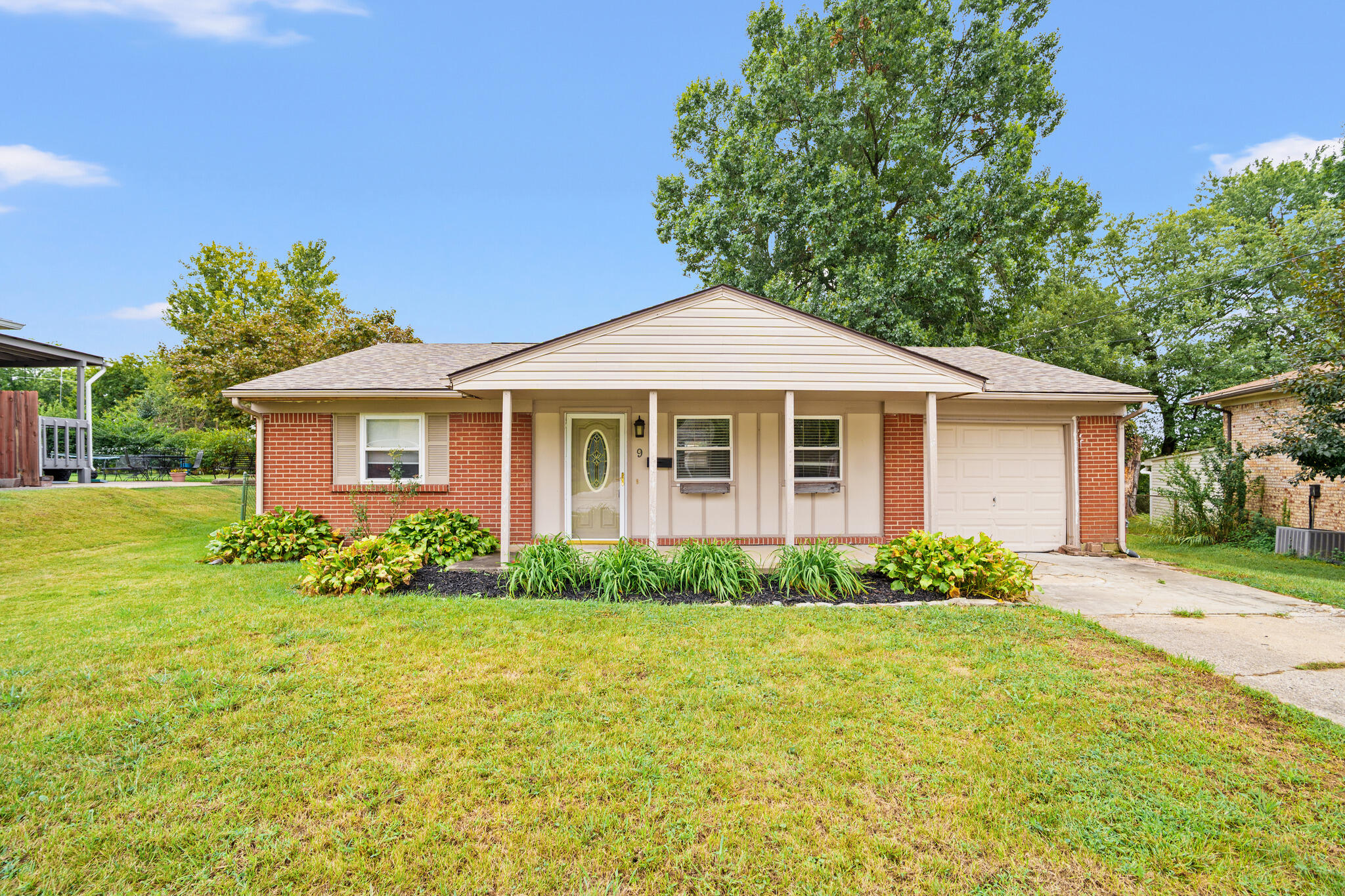 9 Yager Court Property Photo 1