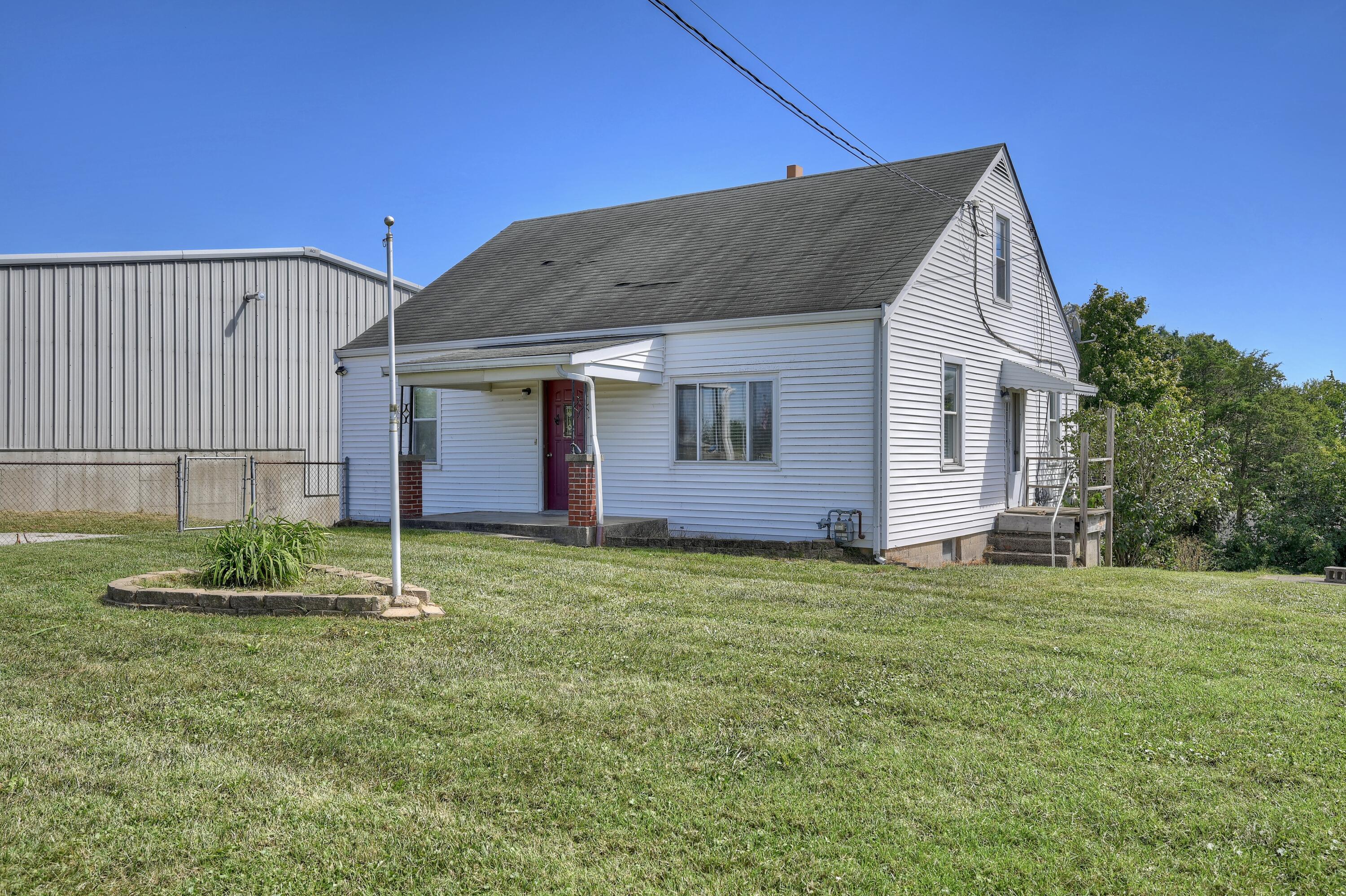861 Gilbert Ridge Road Property Photo 1