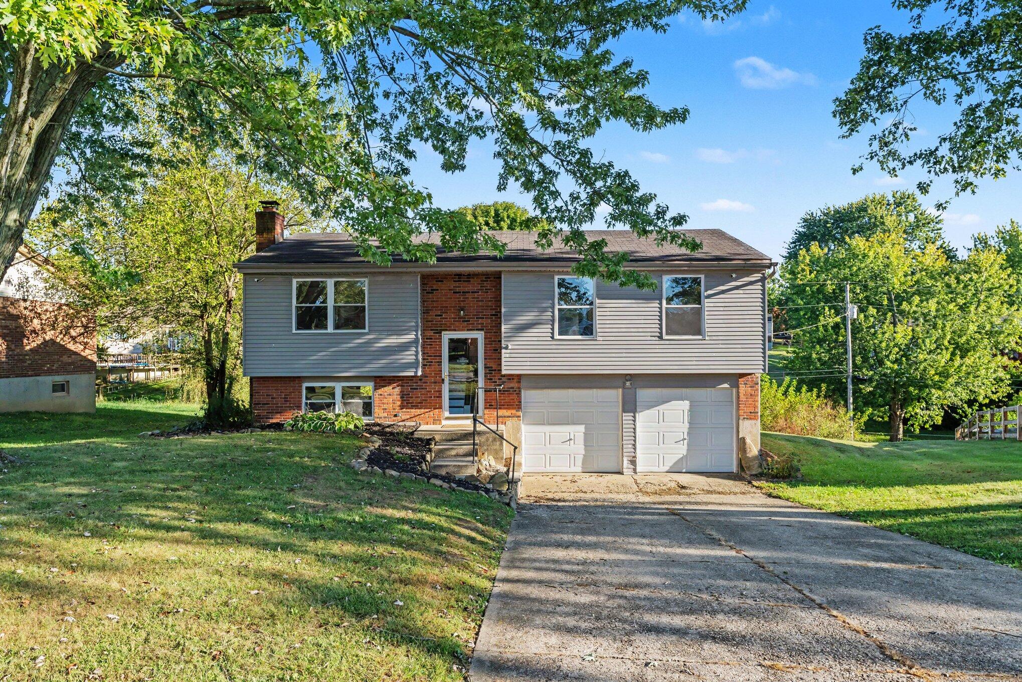 1874 Fernwood Place Property Photo 1