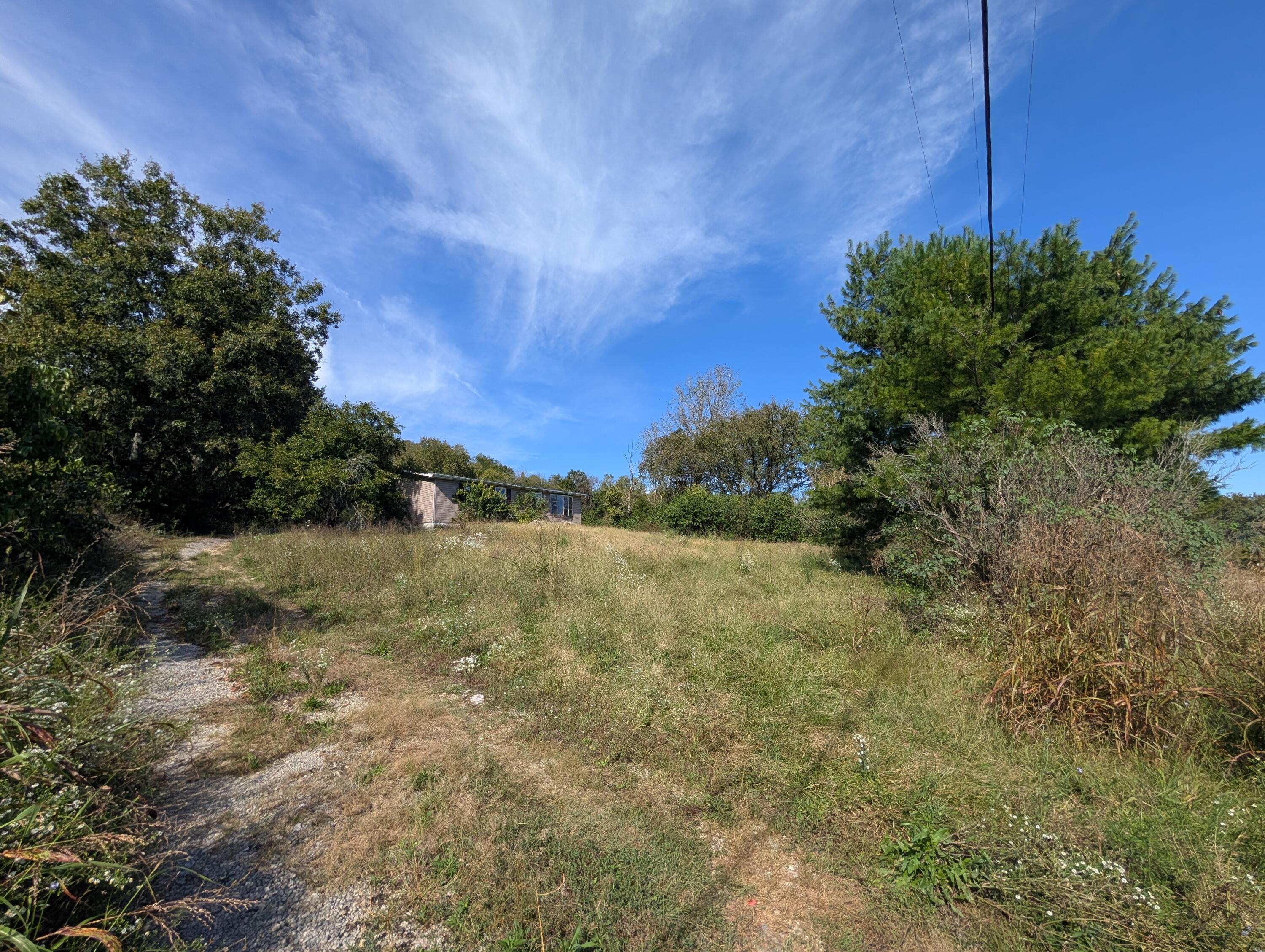 855 E Ky Hwy 467 Property Photo 1