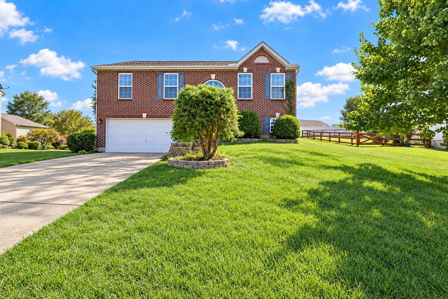 277 Eagle Creek Drive Property Photo 1